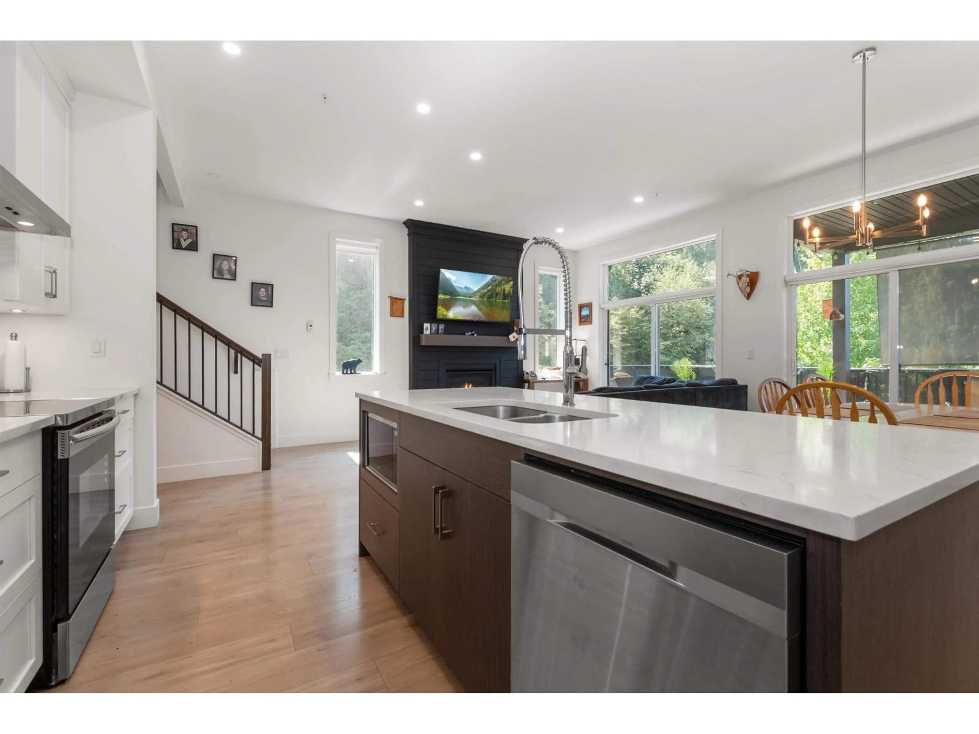 Open concept kitchen, unknown for A - 7097 TAHOMA PLACE, Chilliwack British Columbia V4Z0E1