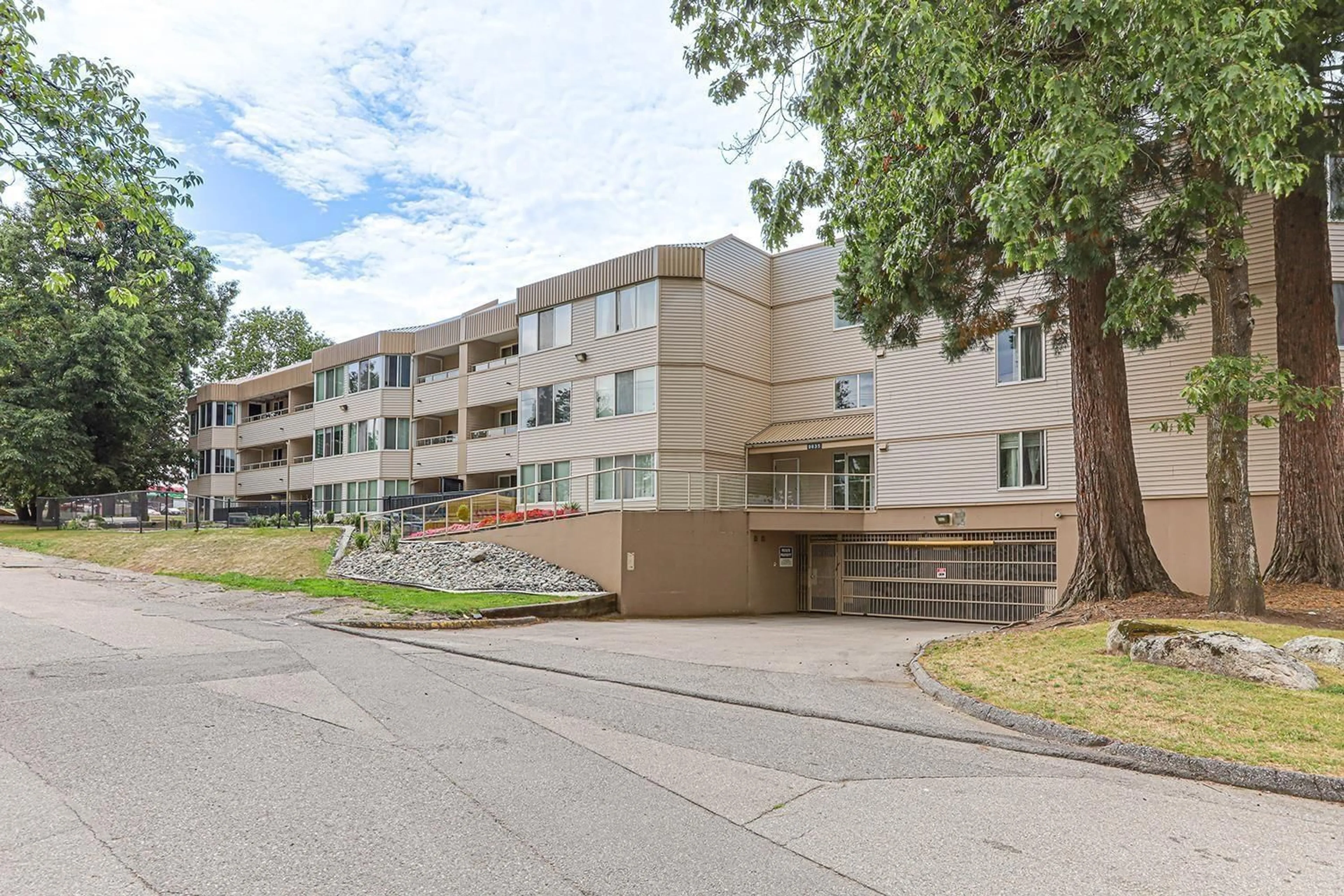 Unknown for 210 - 9635 121 STREET, Surrey British Columbia V3V7L8