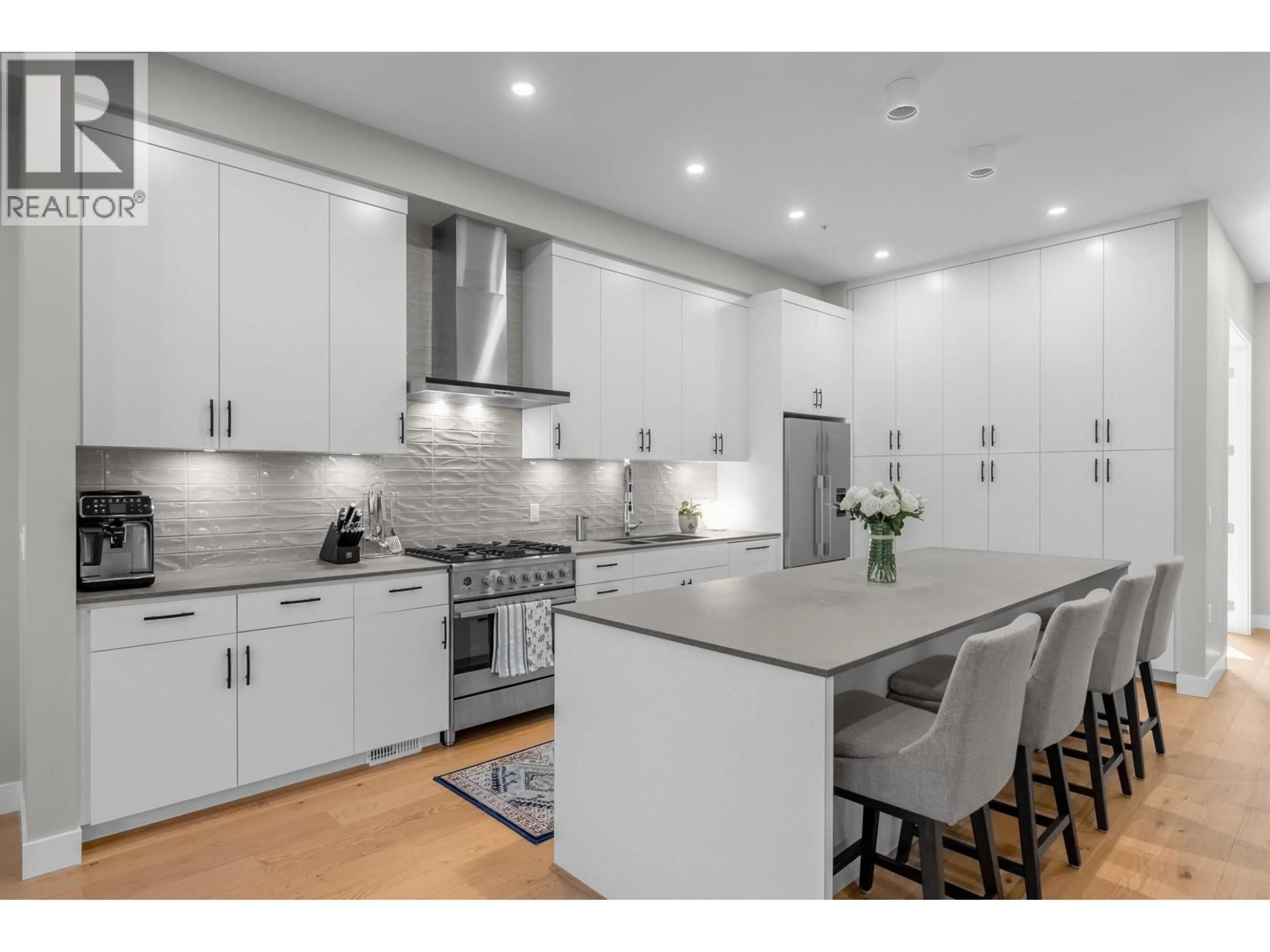 Open concept kitchen, unknown for 4676 CAPILANO ROAD, North Vancouver British Columbia V7R4K3