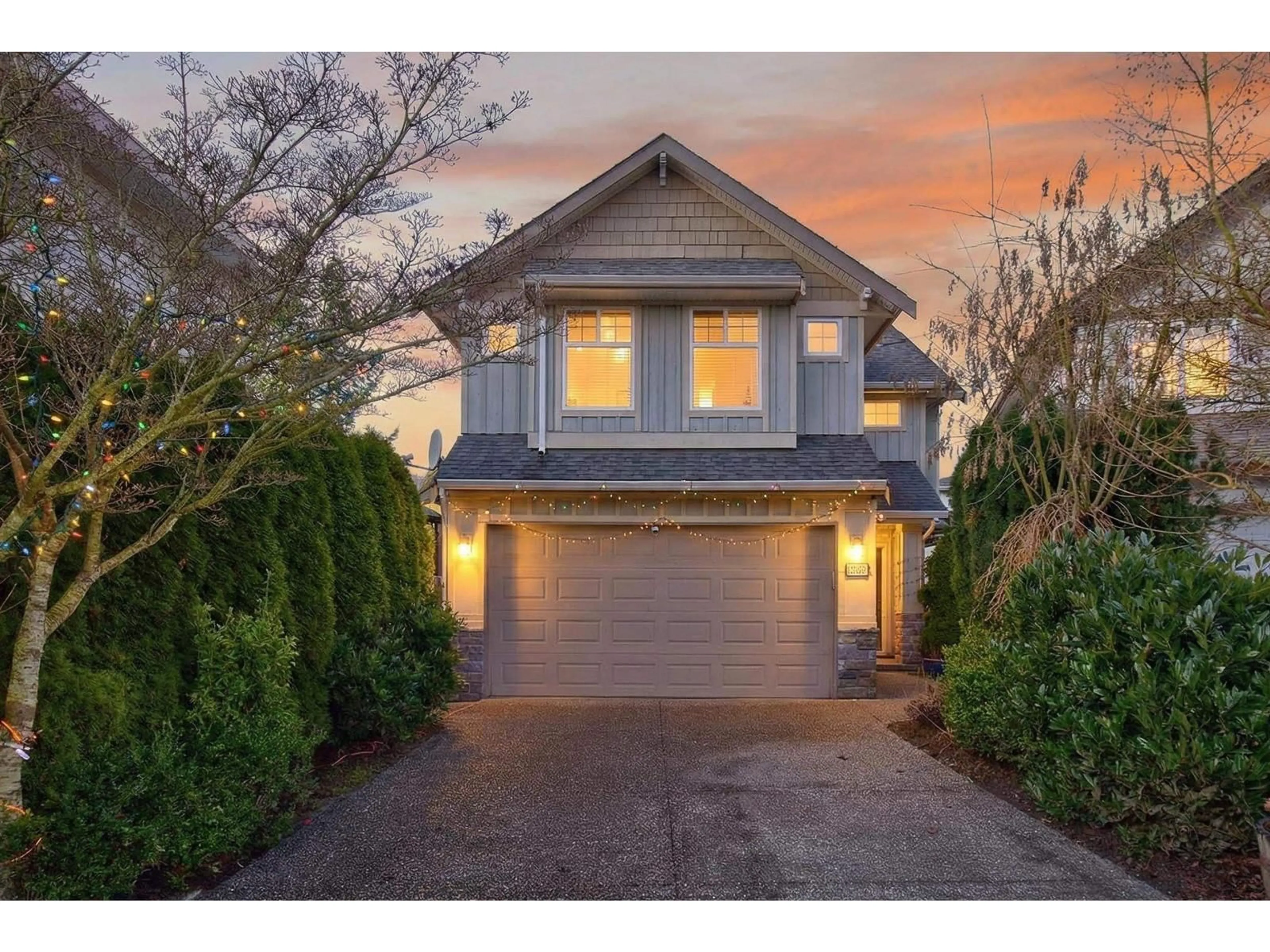 Home with vinyl exterior material, street for 2363 157A STREET, Surrey British Columbia V4A9Y4