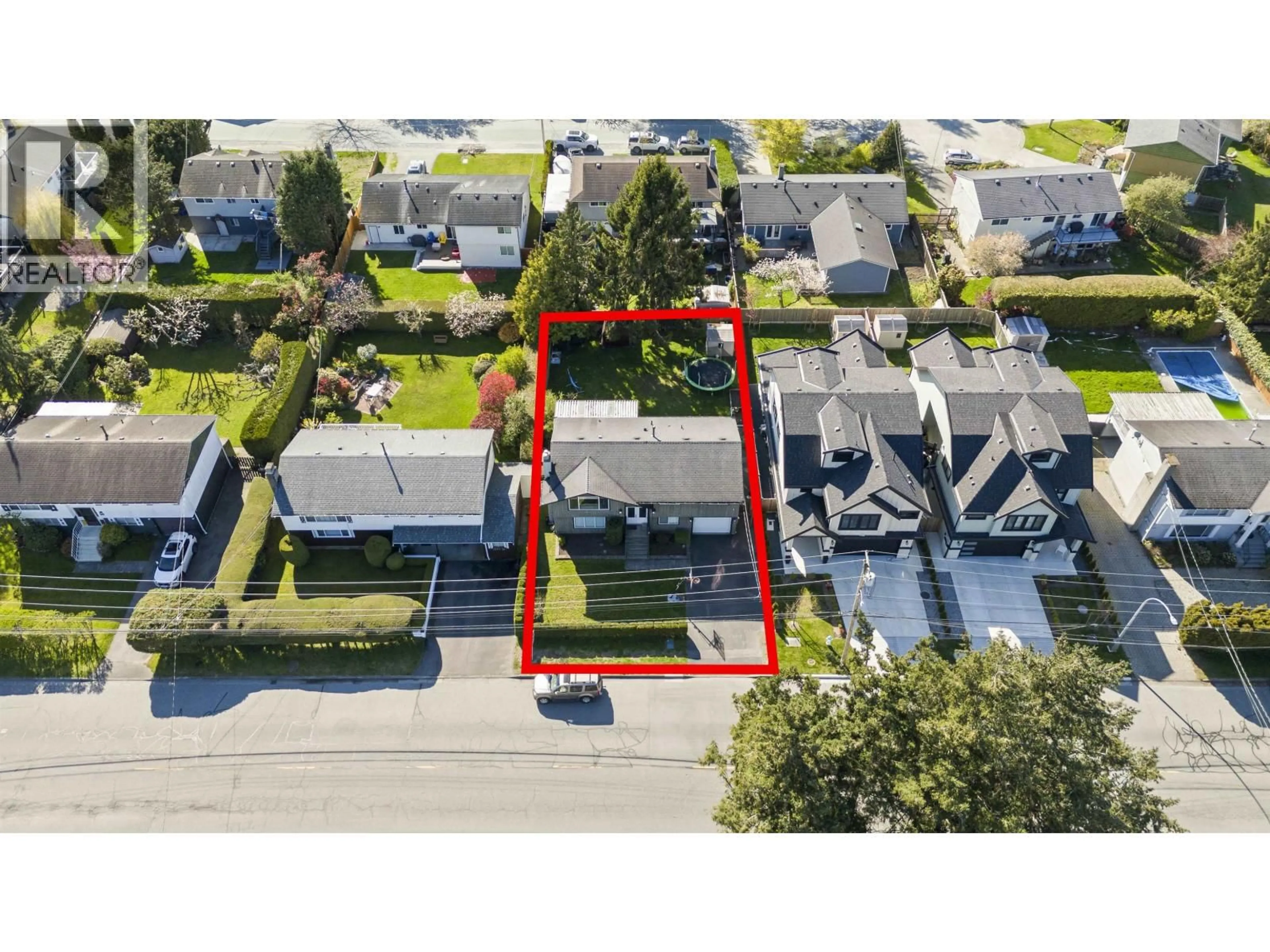 A pic from outside/outdoor area/front of a property/back of a property/a pic from drone, street for 4517 46A STREET, Ladner British Columbia V4K2M5
