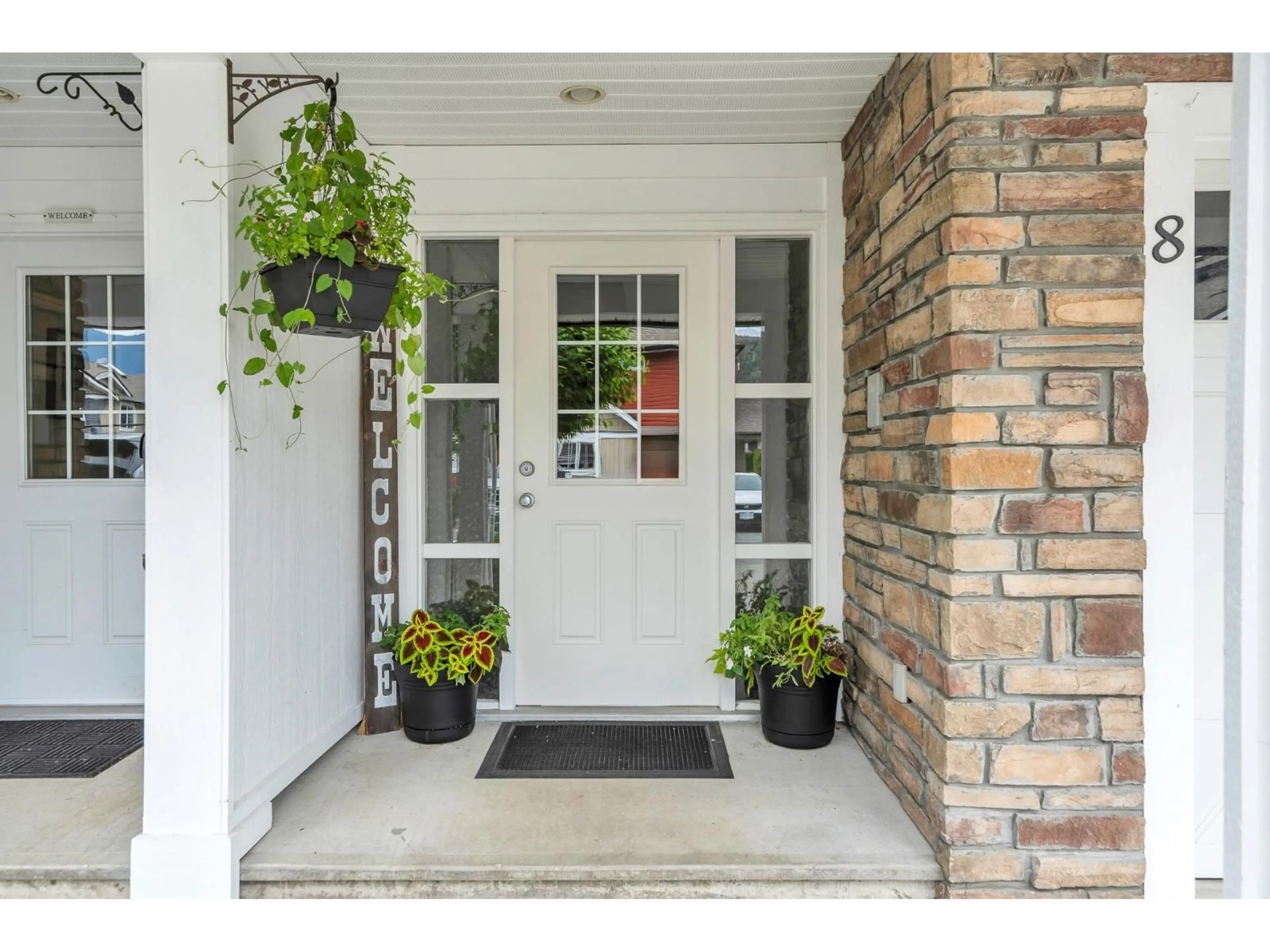 Indoor entryway for 8 - 1700 MACKAY CRESCENT, Agassiz British Columbia V0M1A3