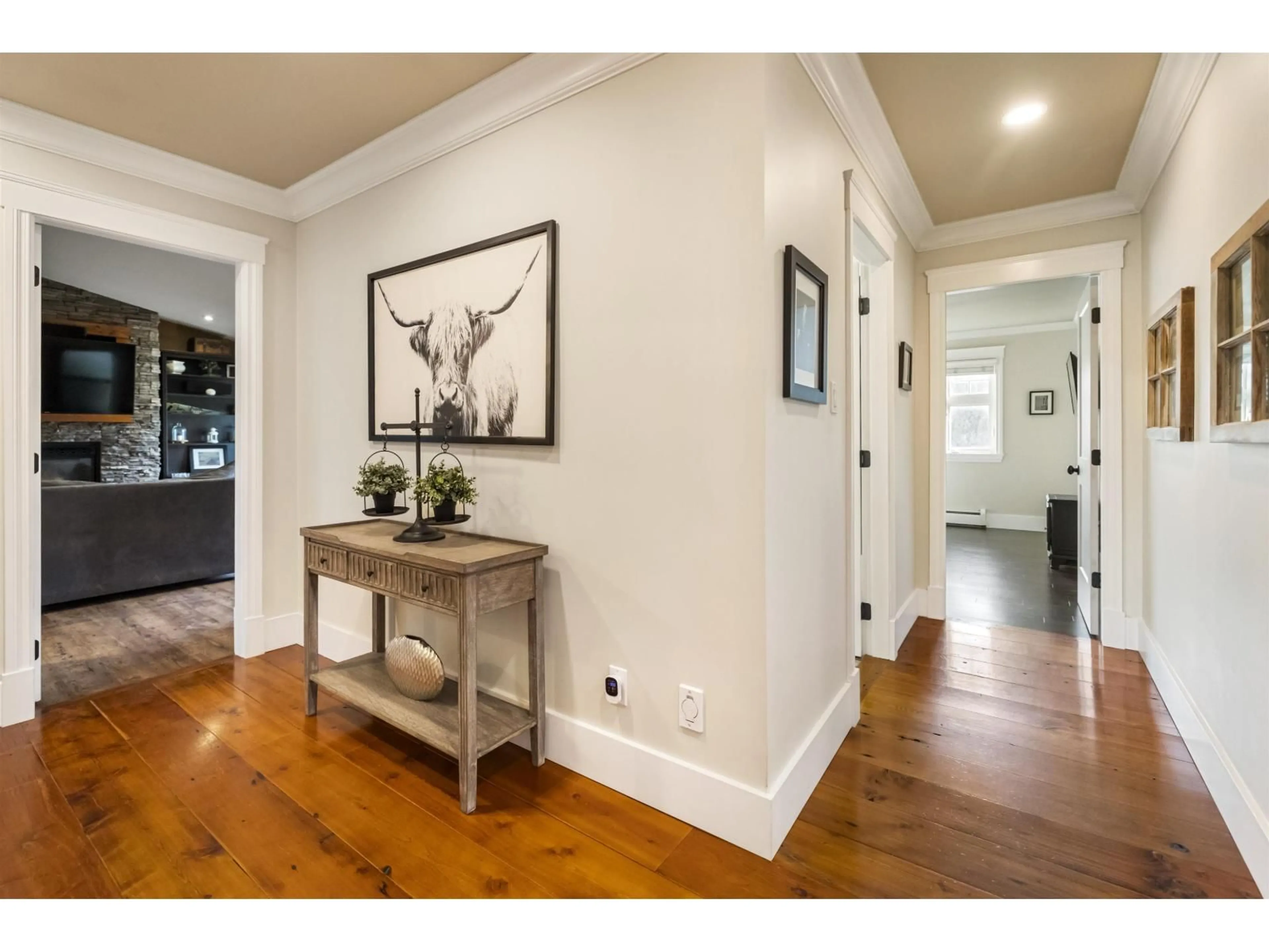 Indoor entryway for 22285 64 AVENUE, Langley British Columbia V2Y2N8