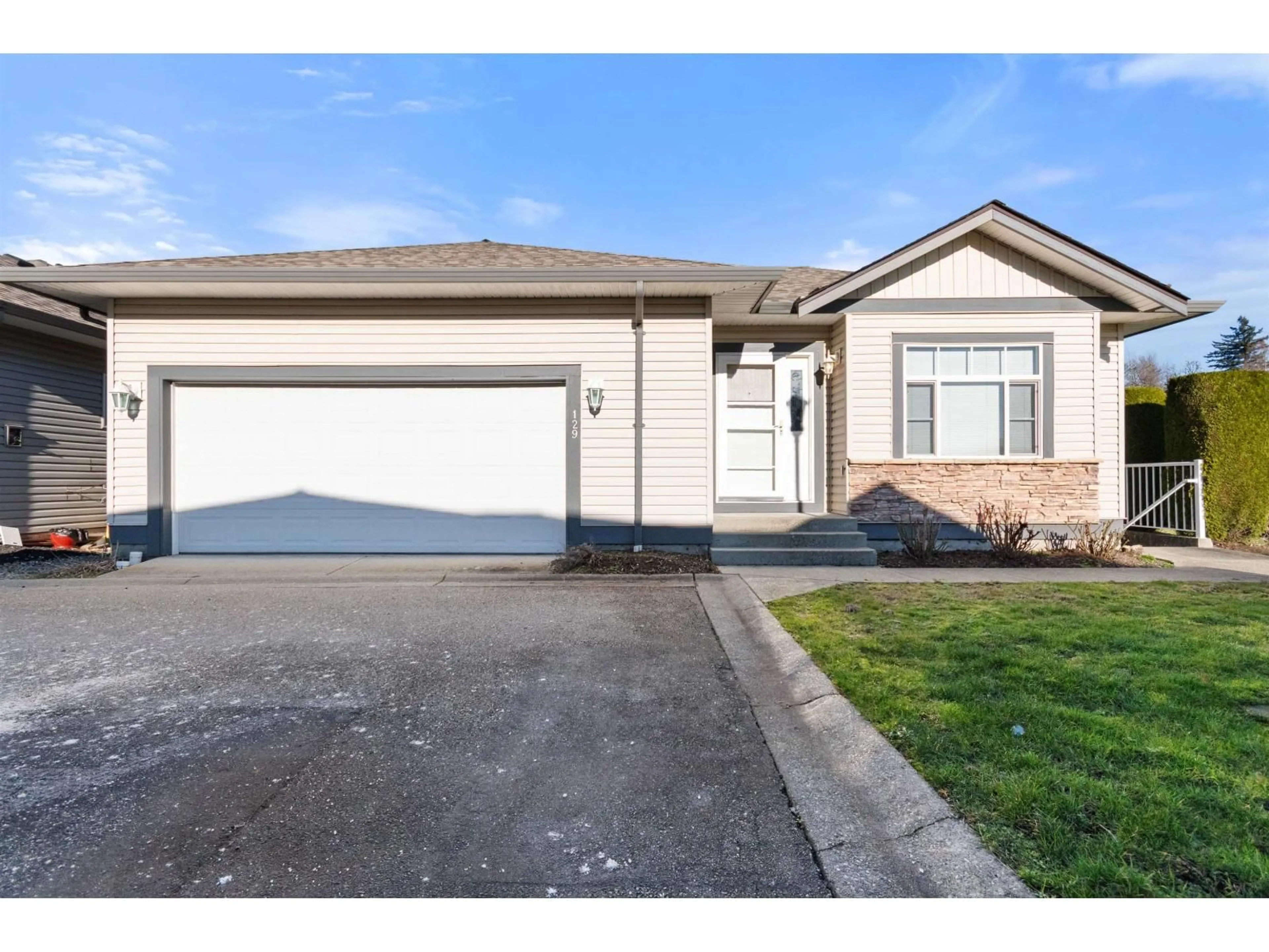 Unknown for 129 - 33751 7TH AVENUE, Mission British Columbia V2V7C2