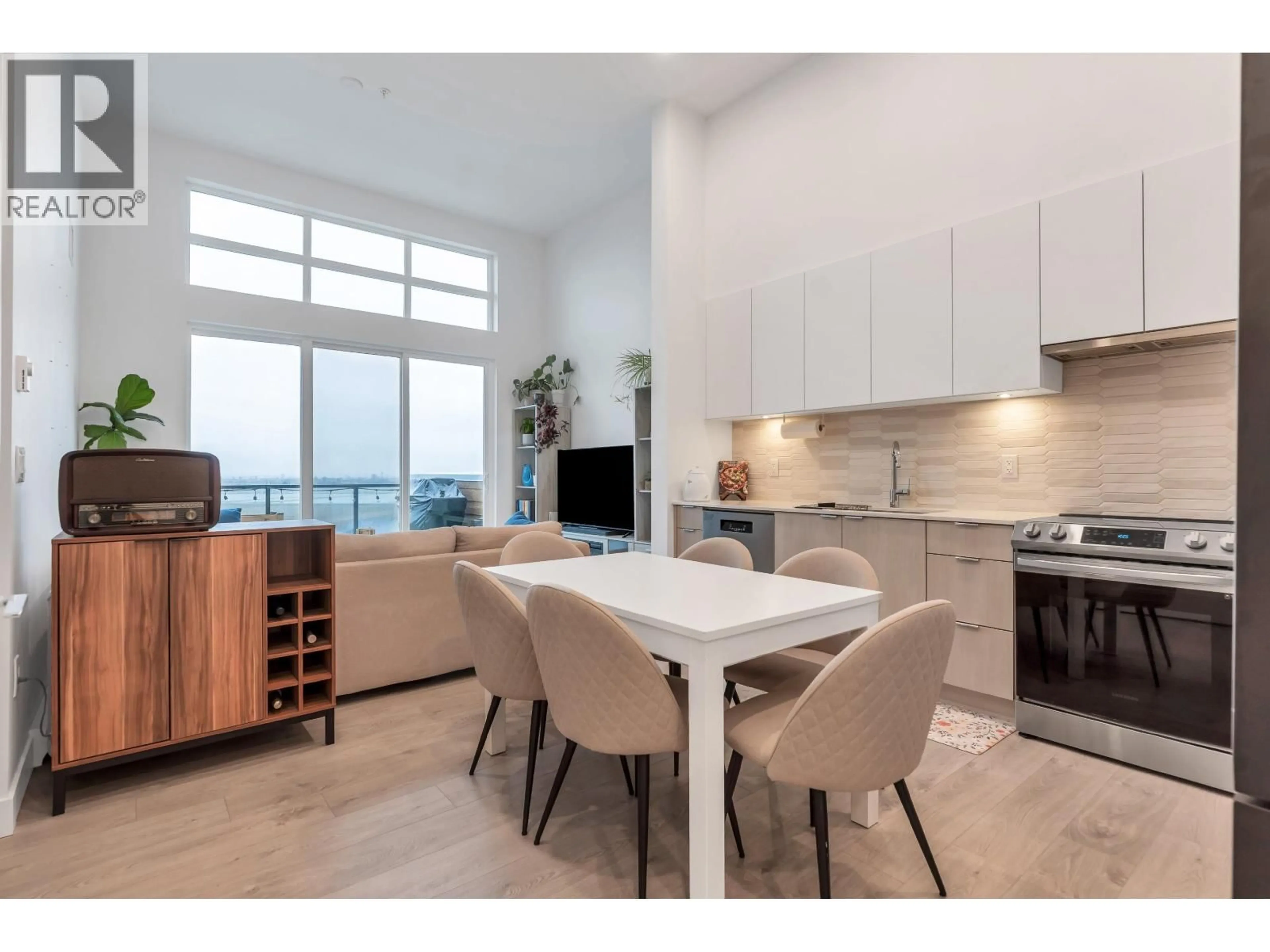 Open concept kitchen, unknown for 606 - 2499 RABBIT DRIVE, Delta British Columbia V4M0G4