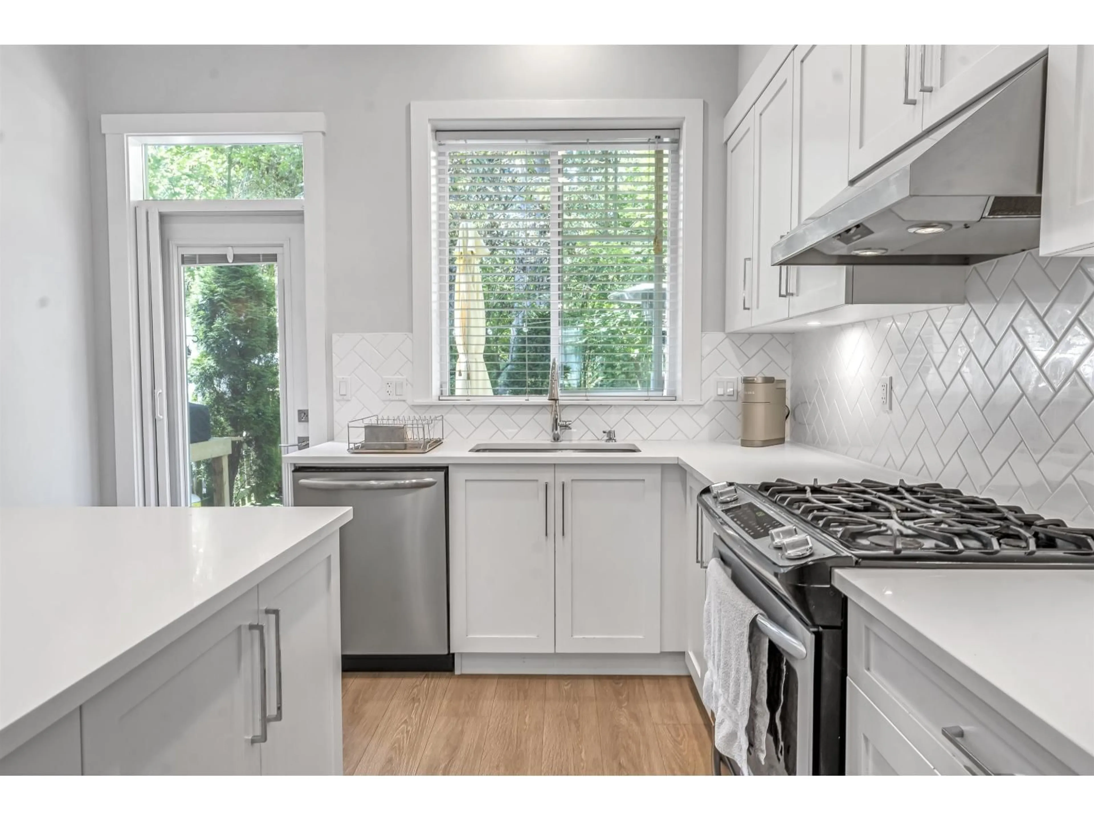 Open concept kitchen, unknown for 50 - 2855 158 STREET, Surrey British Columbia V3Z0P5