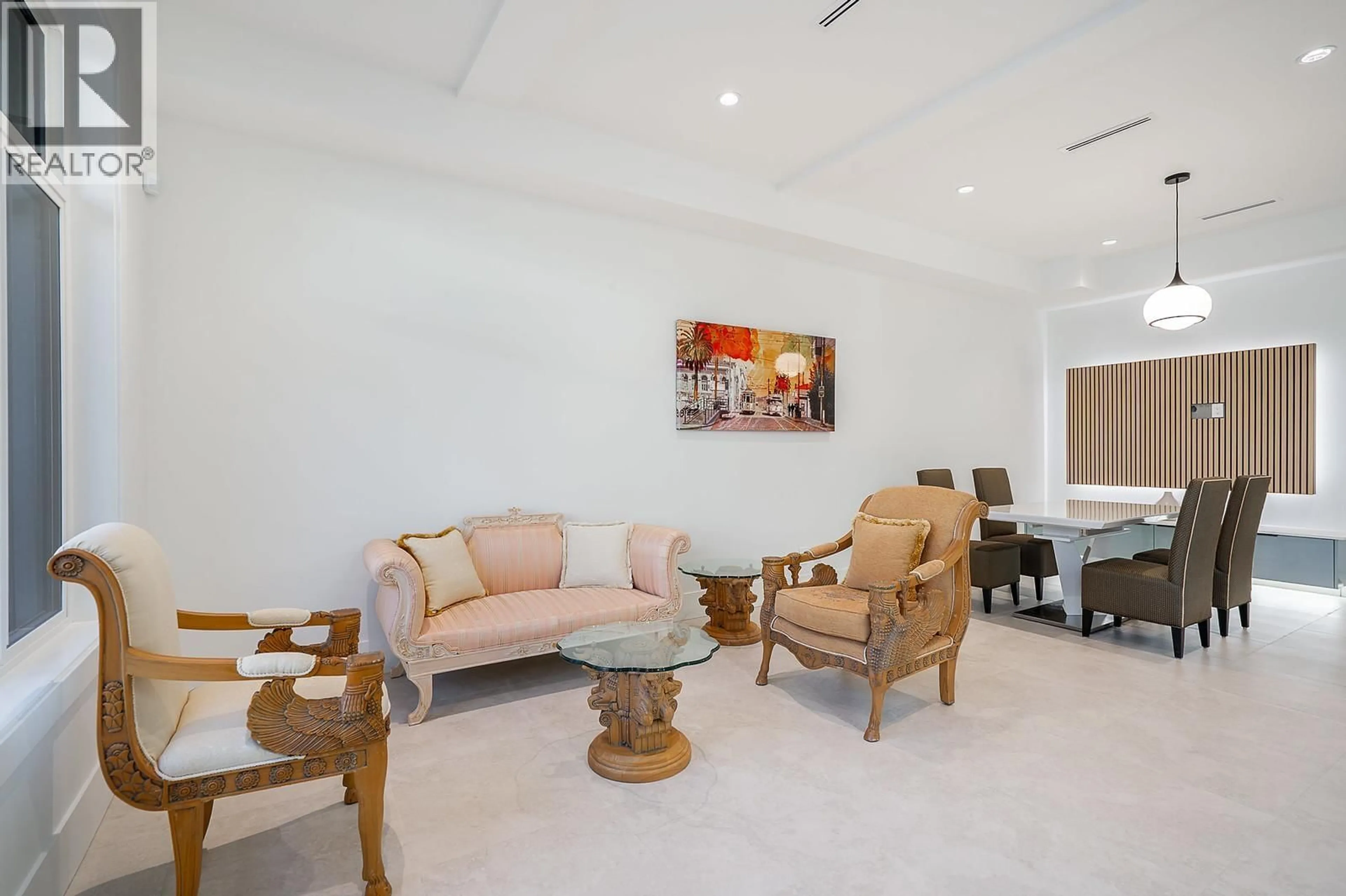 Living room with furniture, unknown for 101 - 1204 HAMMOND AVENUE, Coquitlam British Columbia V3K2P5