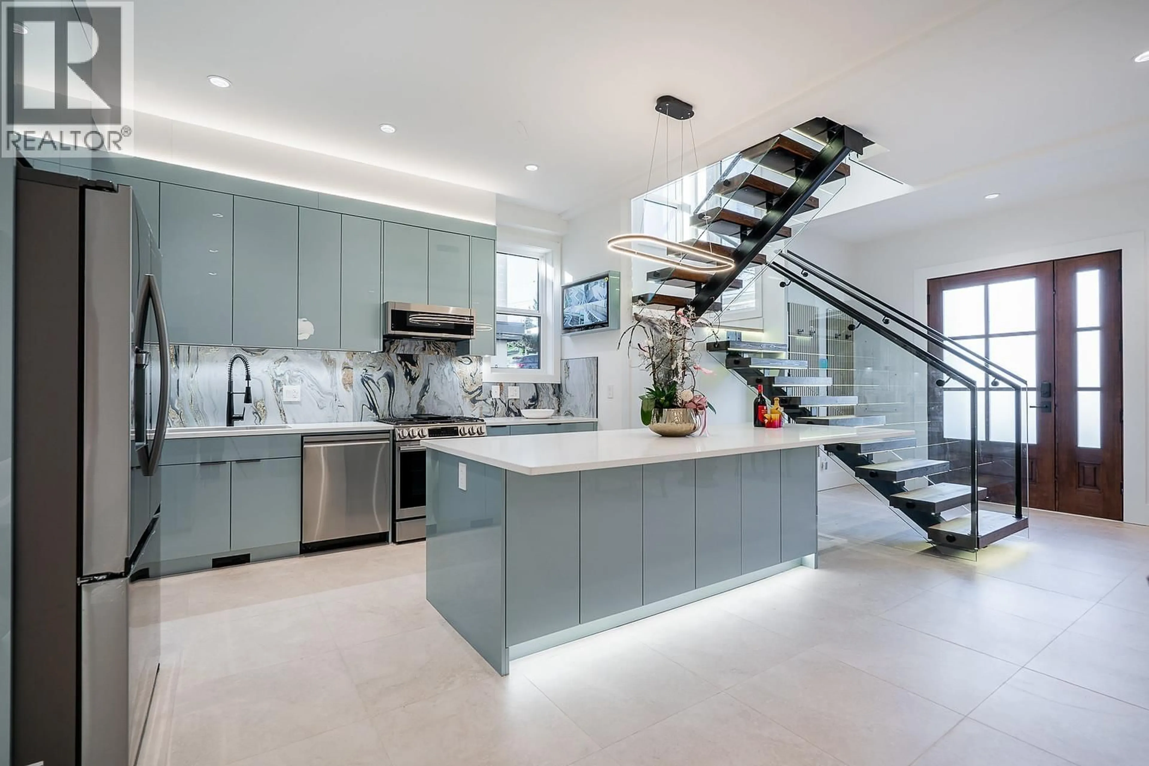 Contemporary kitchen, unknown for 101 - 1204 HAMMOND AVENUE, Coquitlam British Columbia V3K2P5