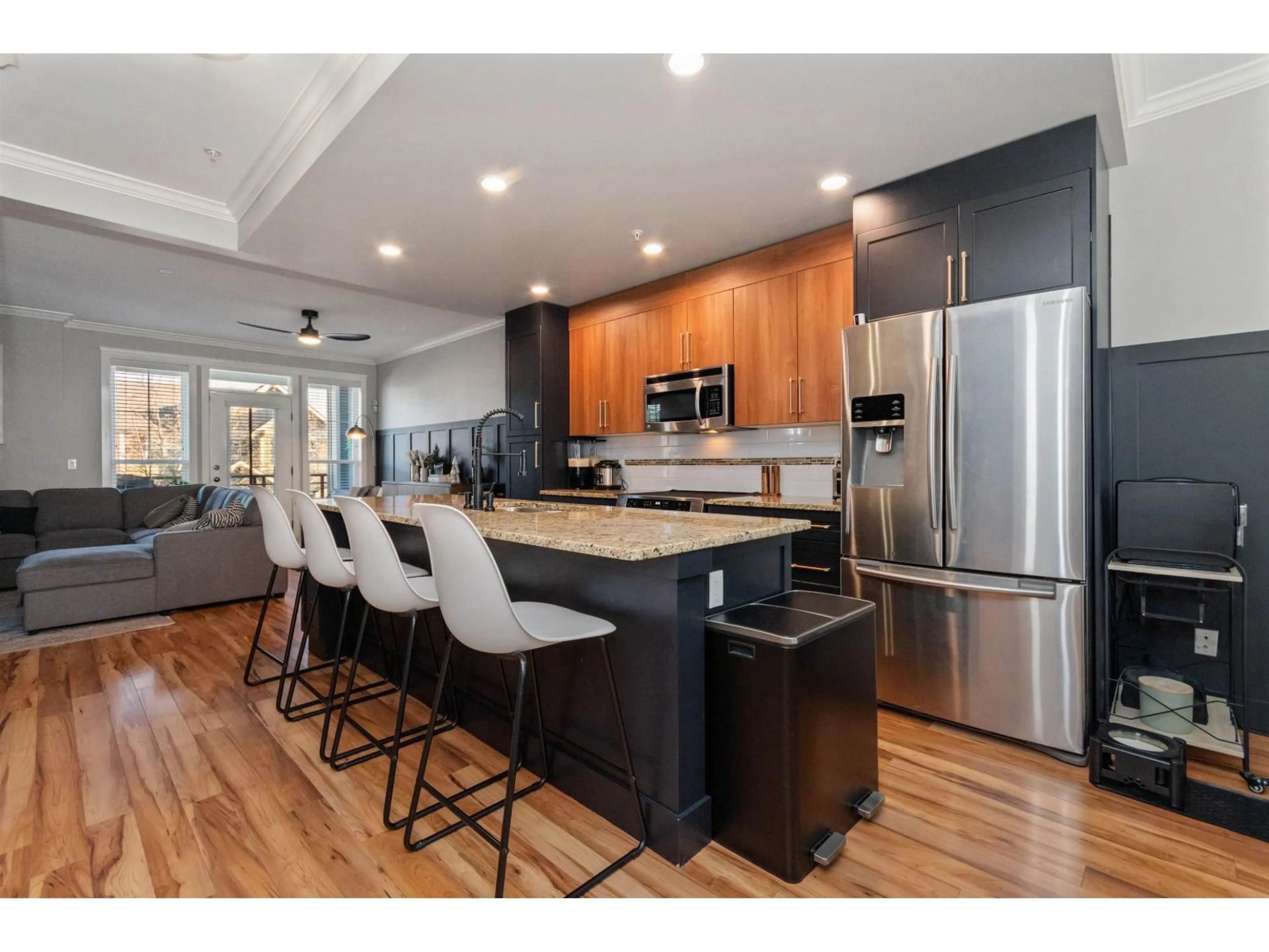 Open concept kitchen, wood/laminate floor for 10 - 45137 NICOMEN CRESCENT, Chilliwack British Columbia V2R0R3