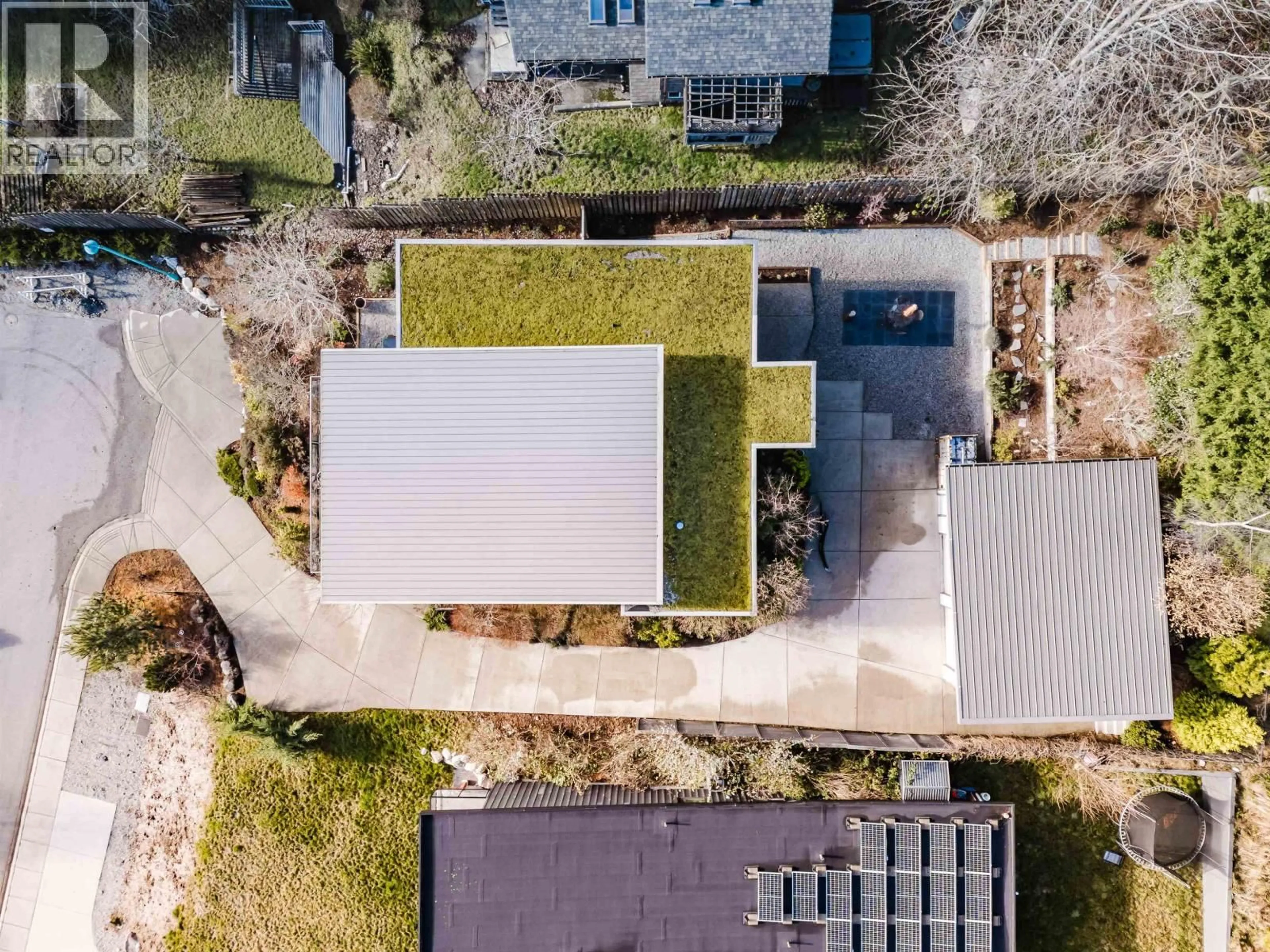 A pic from outside/outdoor area/front of a property/back of a property/a pic from drone, street for 6260 SUNRISE BOULEVARD, Sechelt British Columbia V7Z0R5