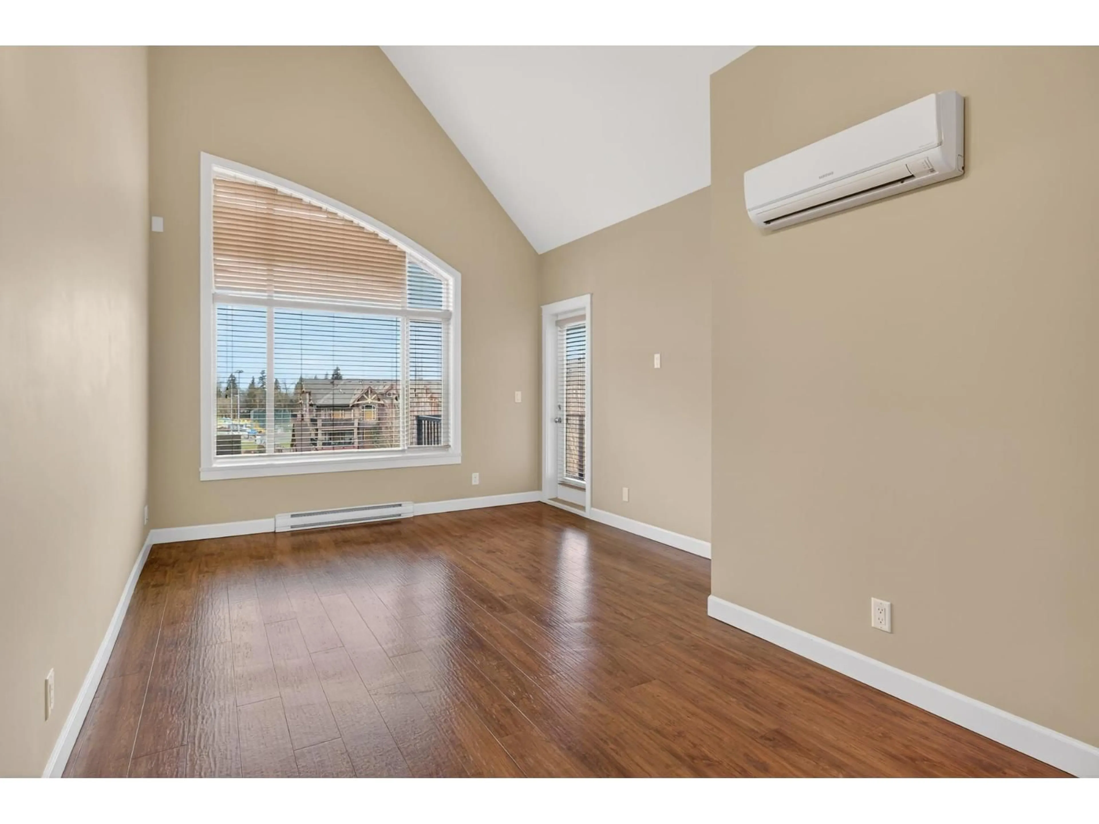 A pic of a room for 581 - 8288 207A STREET, Langley British Columbia V2Y0L2