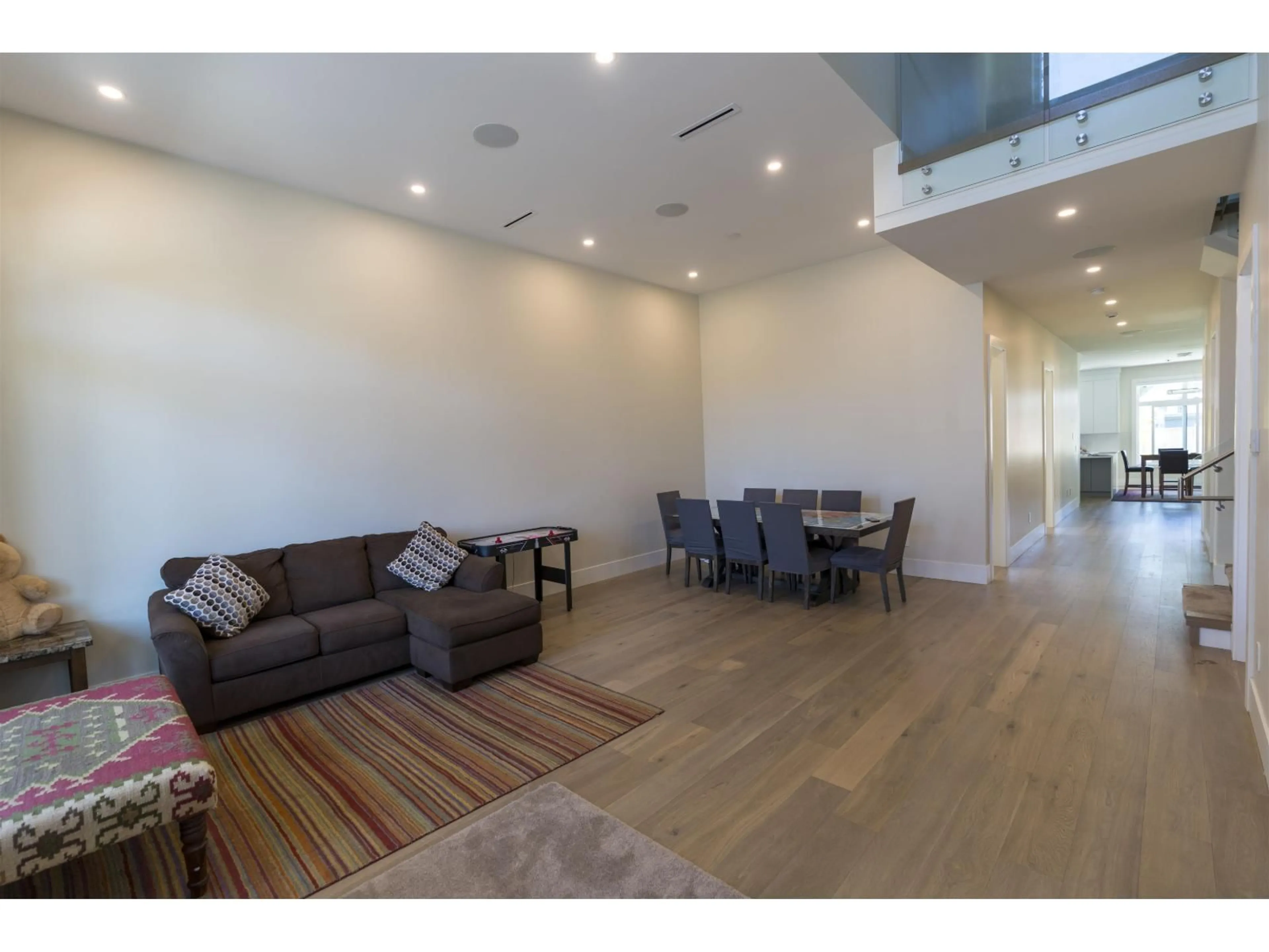 Unknown for 937 160B STREET, Surrey British Columbia V4A9A7