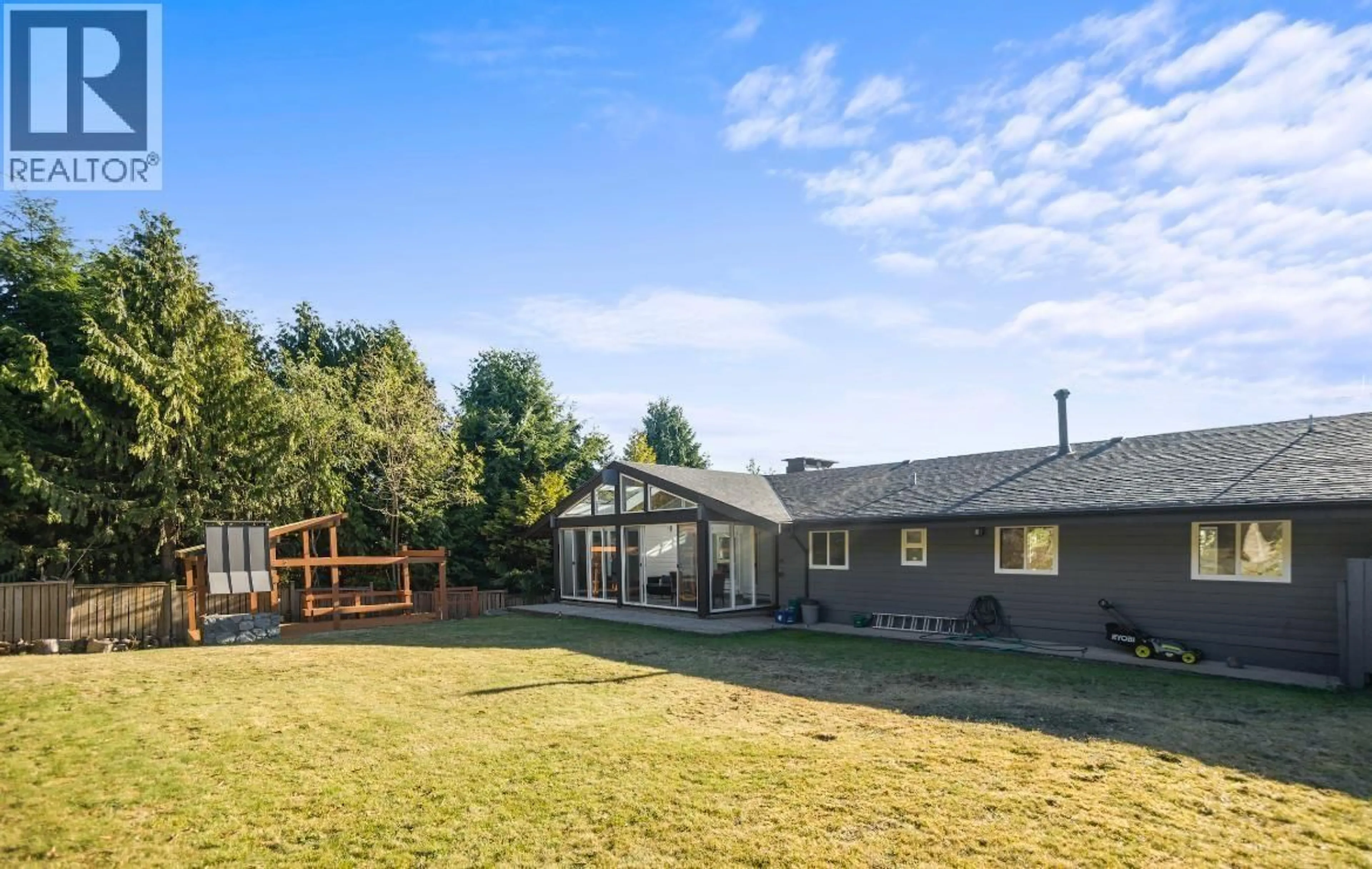 A pic from outside/outdoor area/front of a property/back of a property/a pic from drone, mountain view for 1257 CHARTWELL PLACE, West Vancouver British Columbia V7S2S2