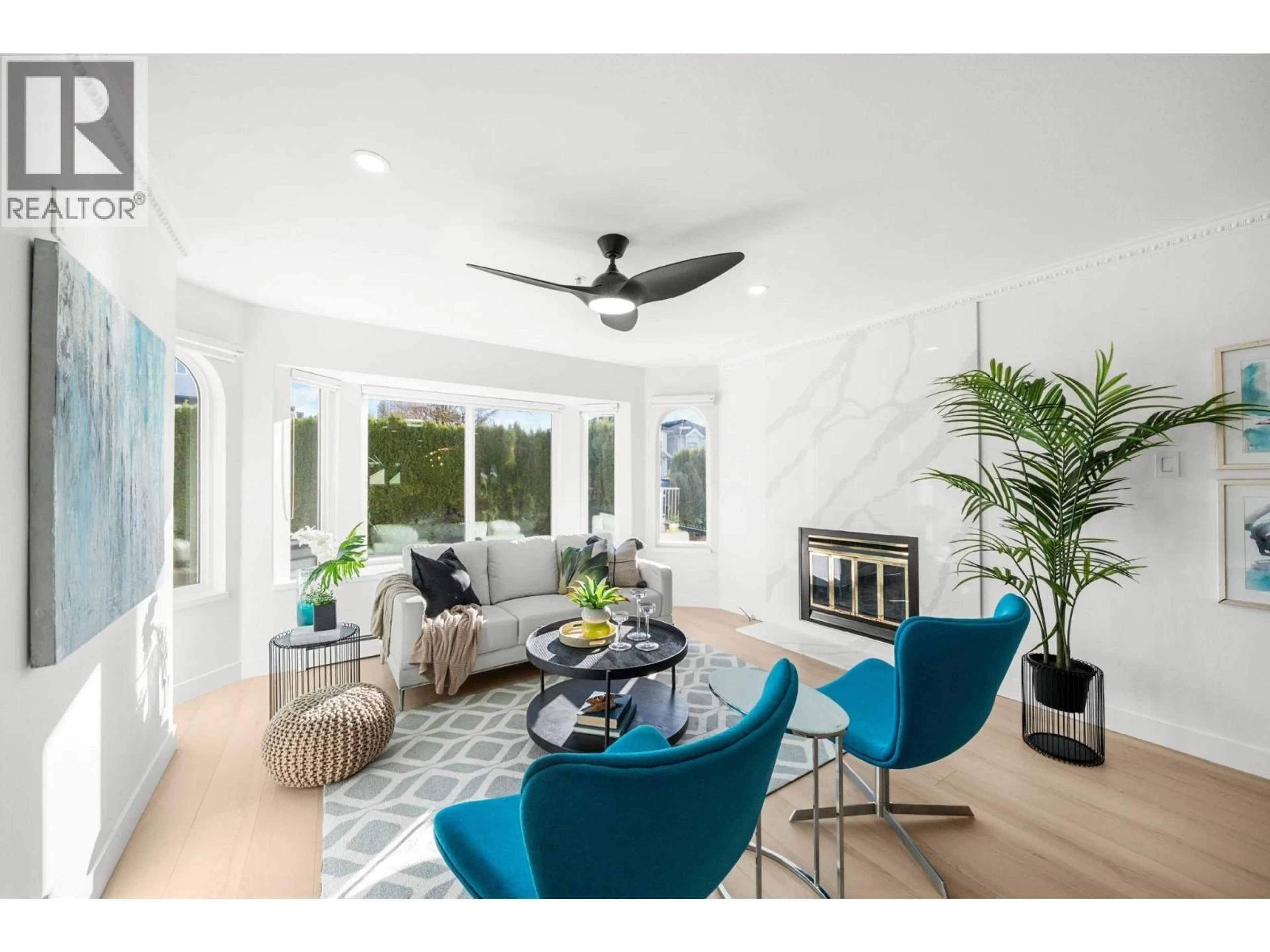 Living room with furniture, unknown for 4769 RUPERT STREET, Vancouver British Columbia V5R2J5