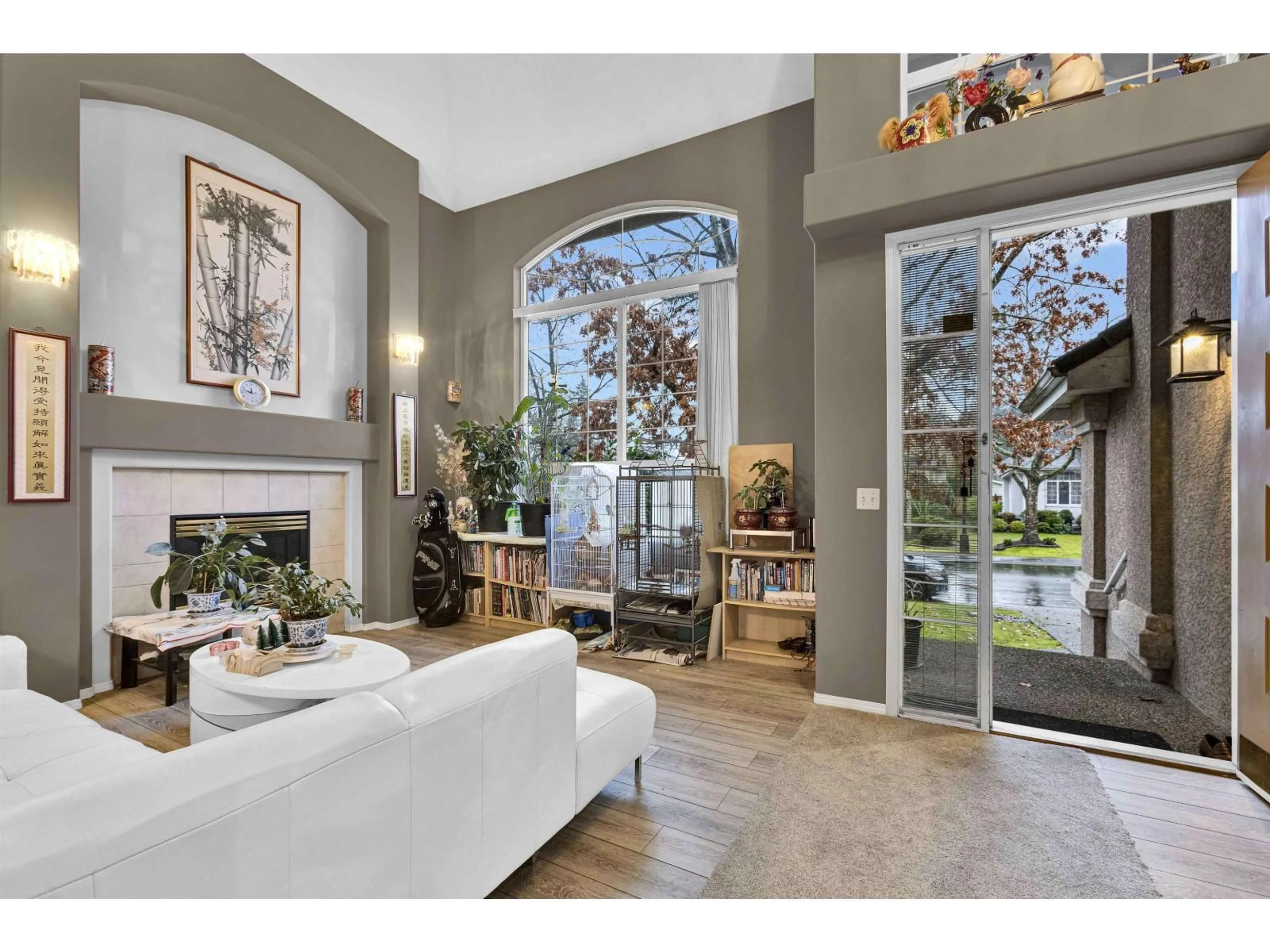 Living room with furniture, unknown for 16977 83A AVENUE, Surrey British Columbia V4N4V1