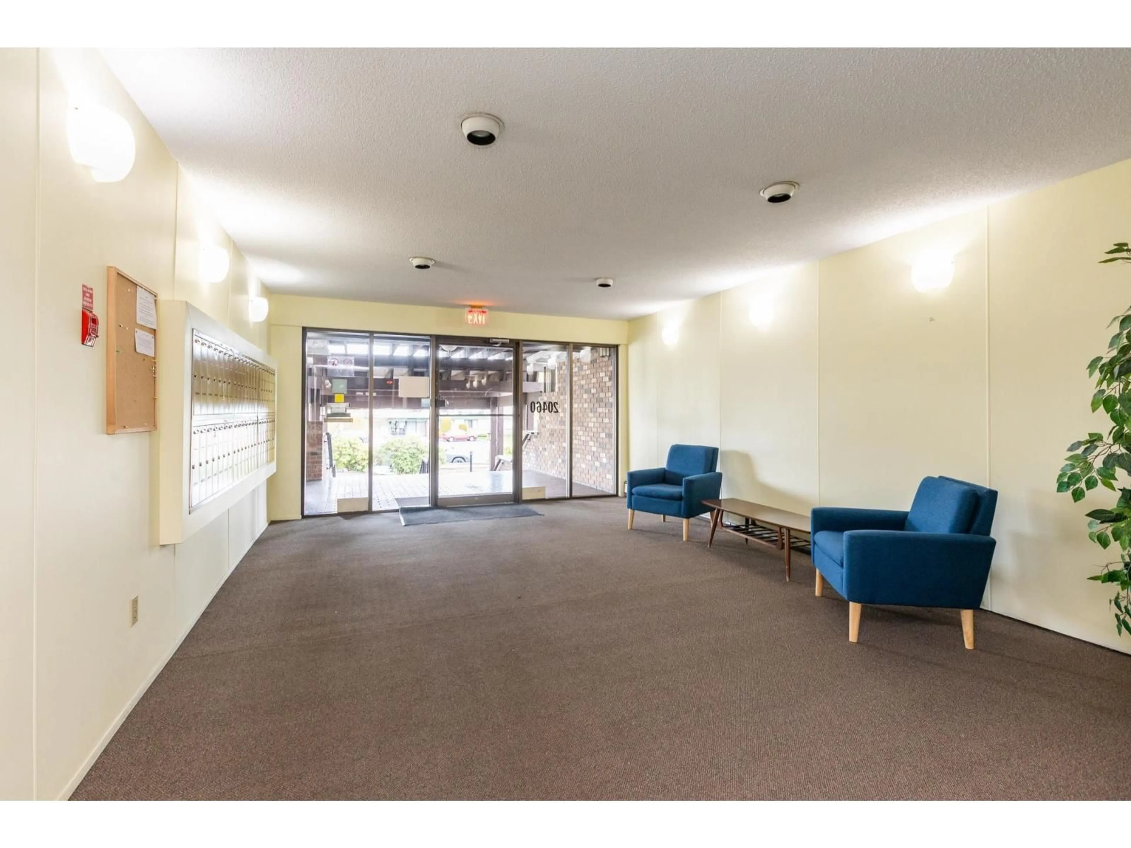 Indoor foyer for 313 - 20460 54 AVENUE, Langley British Columbia V3A6N6