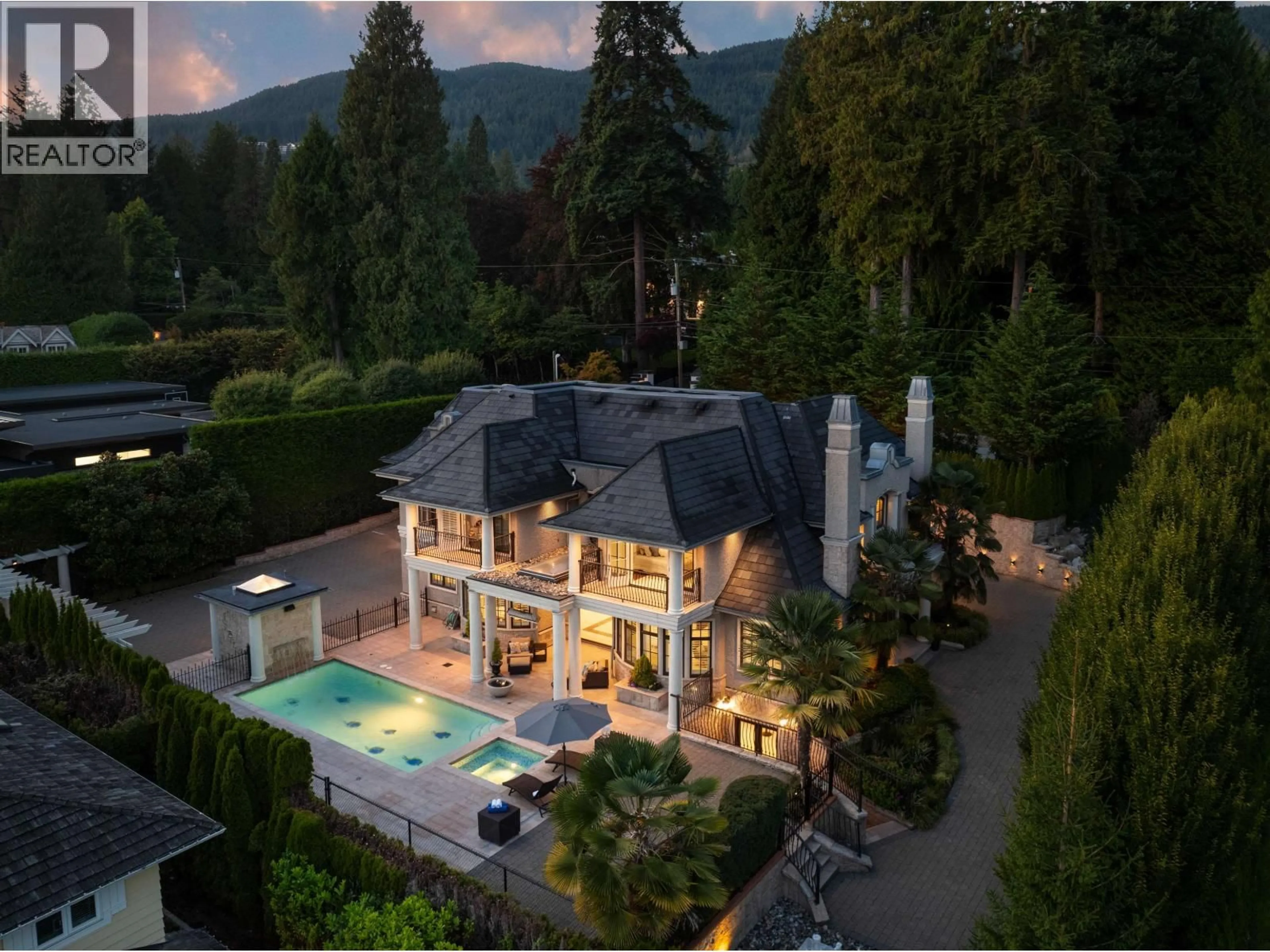 A pic from outside/outdoor area/front of a property/back of a property/a pic from drone, mountain view for 2912 MATHERS AVENUE, West Vancouver British Columbia V7V2K1