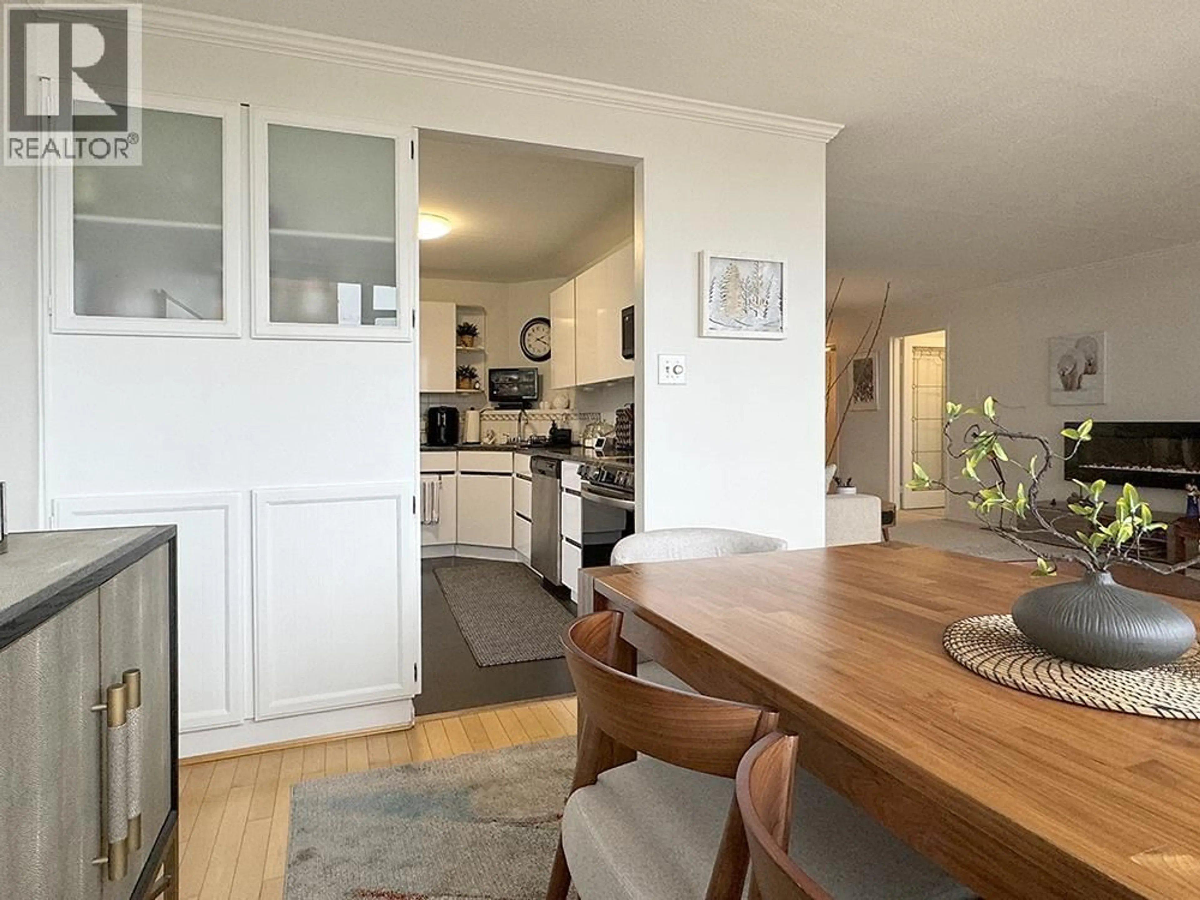 Open concept kitchen, wood/laminate floor for 904 - 6651 MINORU BOULEVARD, Richmond British Columbia V6Y1Z2