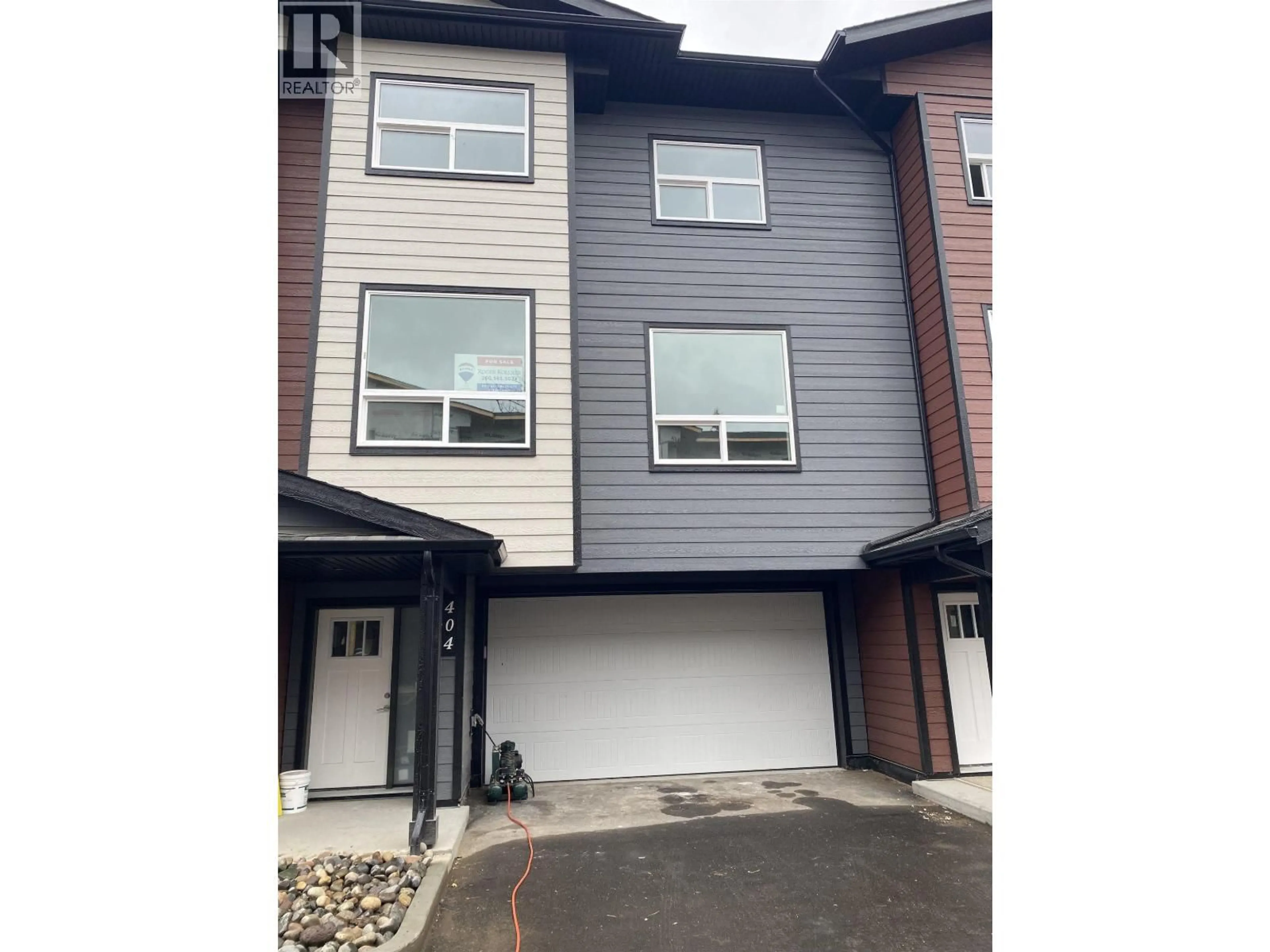 Home with vinyl exterior material, street for 404 - 7000 HUSBAND DRIVE, Prince George British Columbia V2N0K2