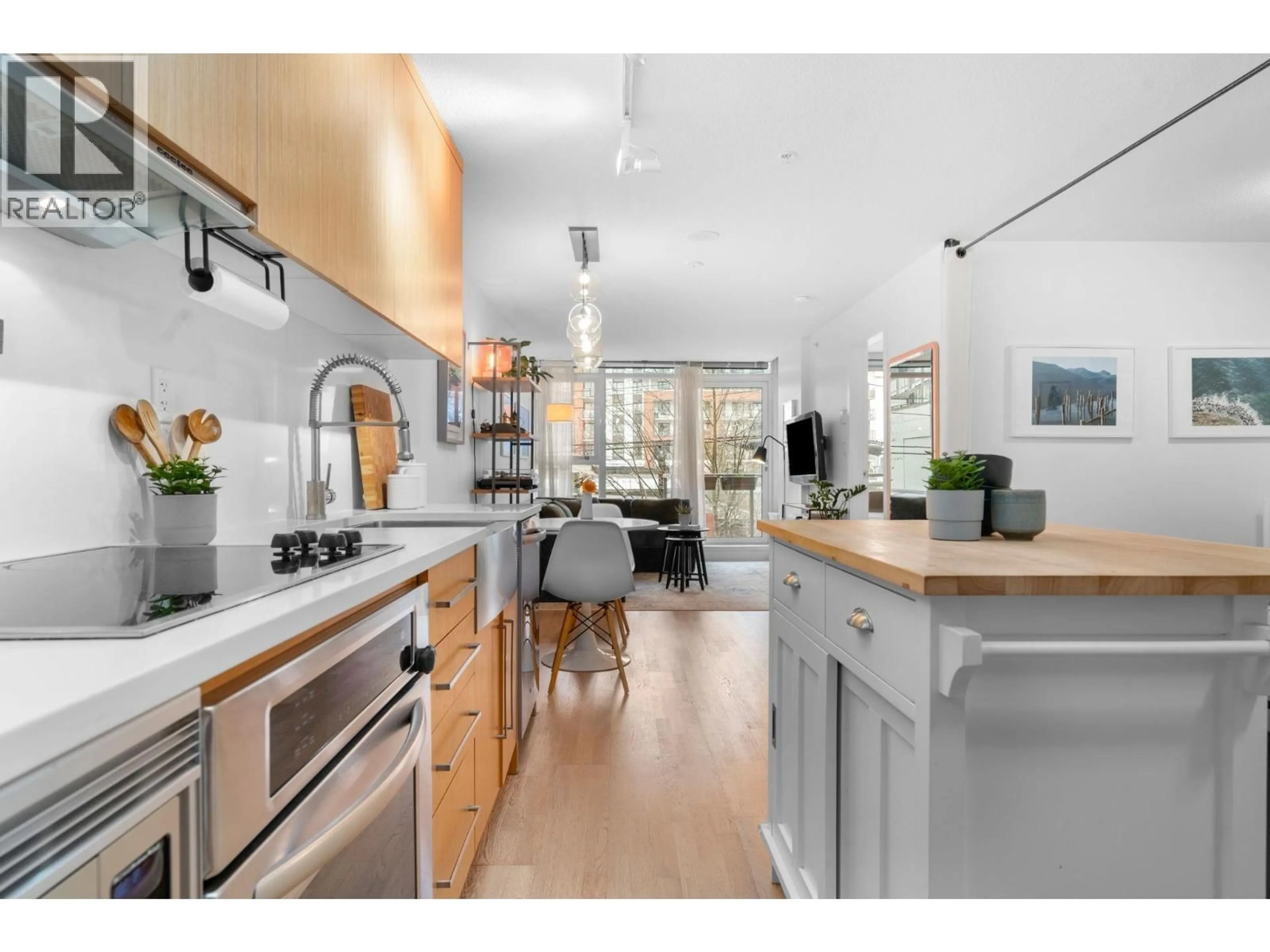 Open concept kitchen, unknown for 471 - 250 6TH AVENUE, Vancouver British Columbia V5T0B7