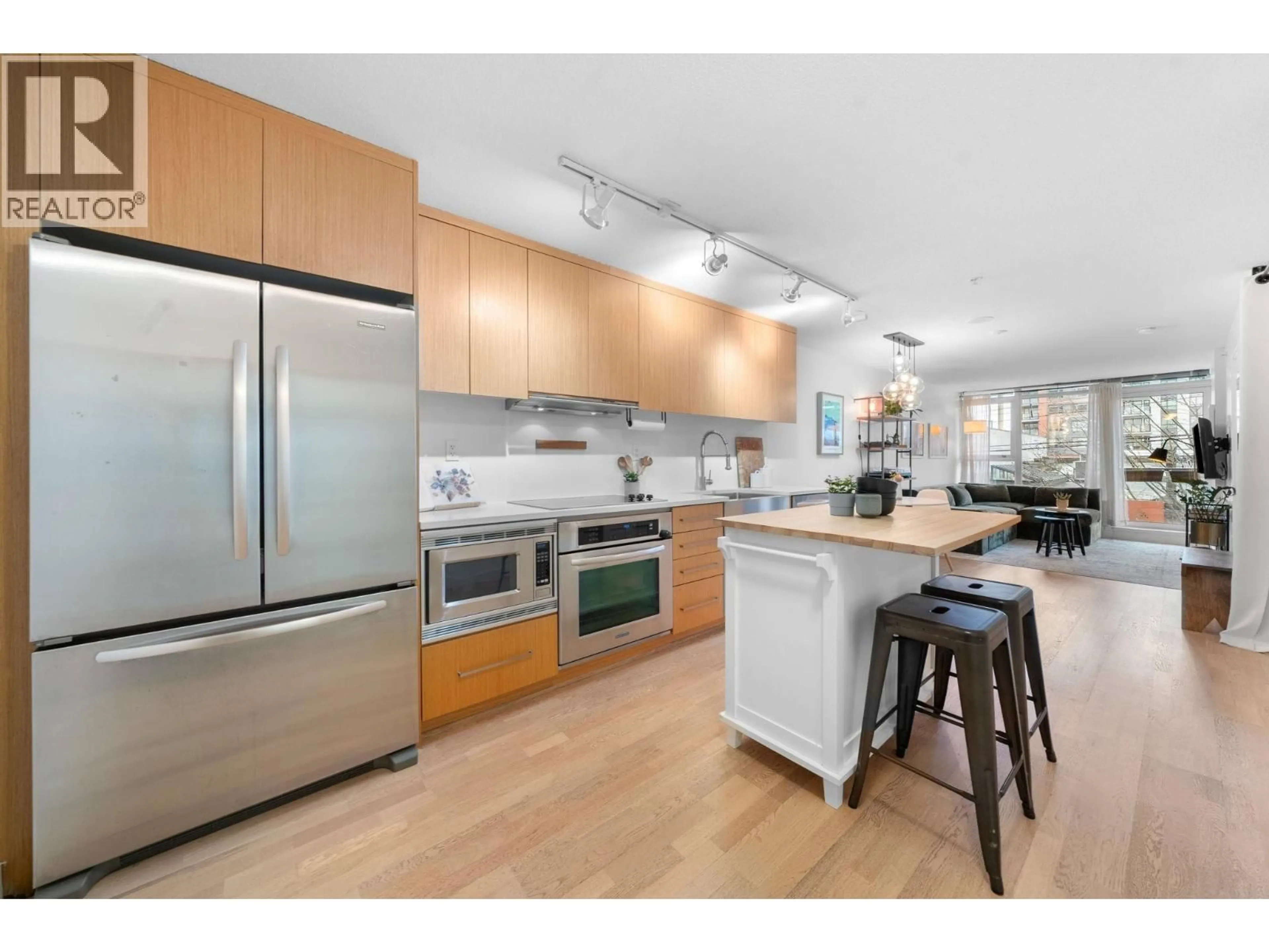 Open concept kitchen, unknown for 471 - 250 6TH AVENUE, Vancouver British Columbia V5T0B7