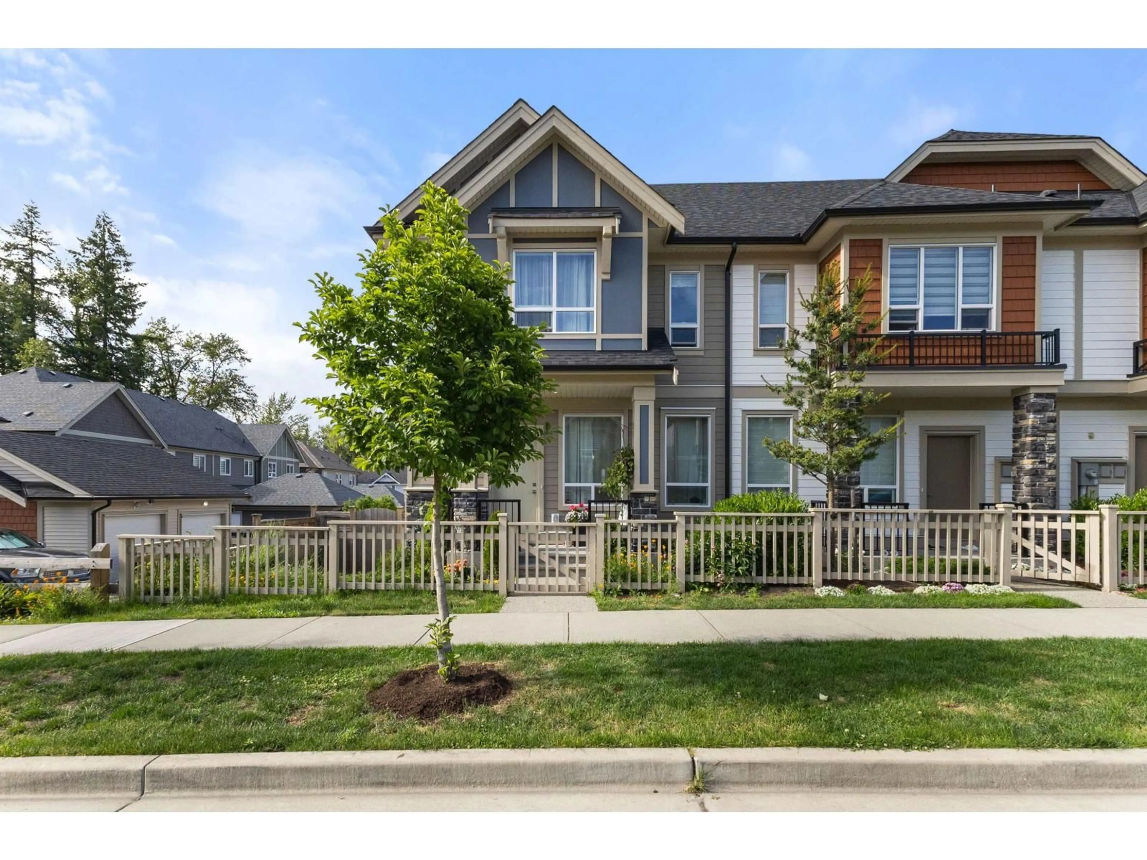 Home with brick exterior material, street for 20425 78 AVENUE, Langley British Columbia V2Y1X4