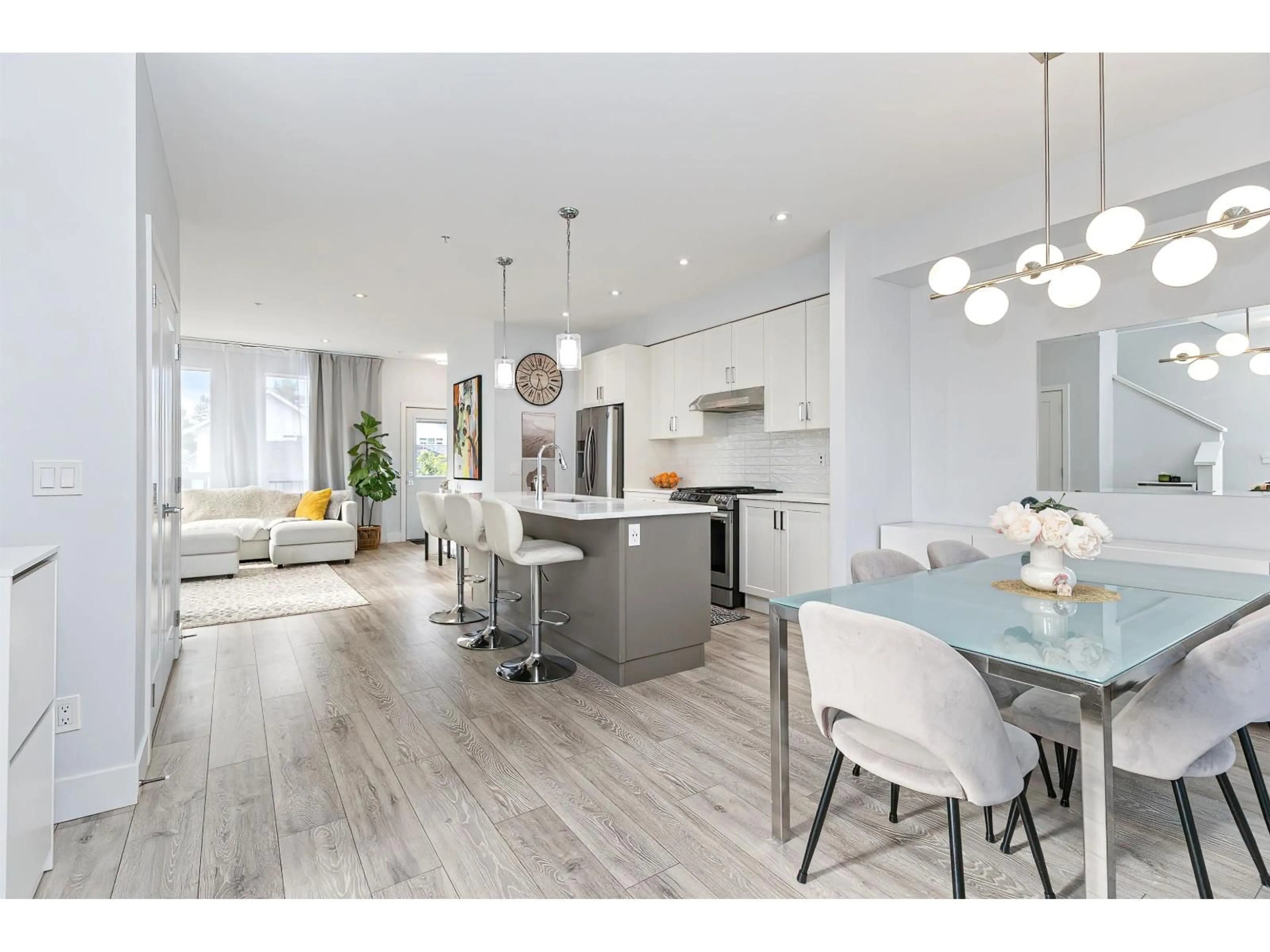 Open concept kitchen, wood/laminate floor for 20425 78 AVENUE, Langley British Columbia V2Y1X4