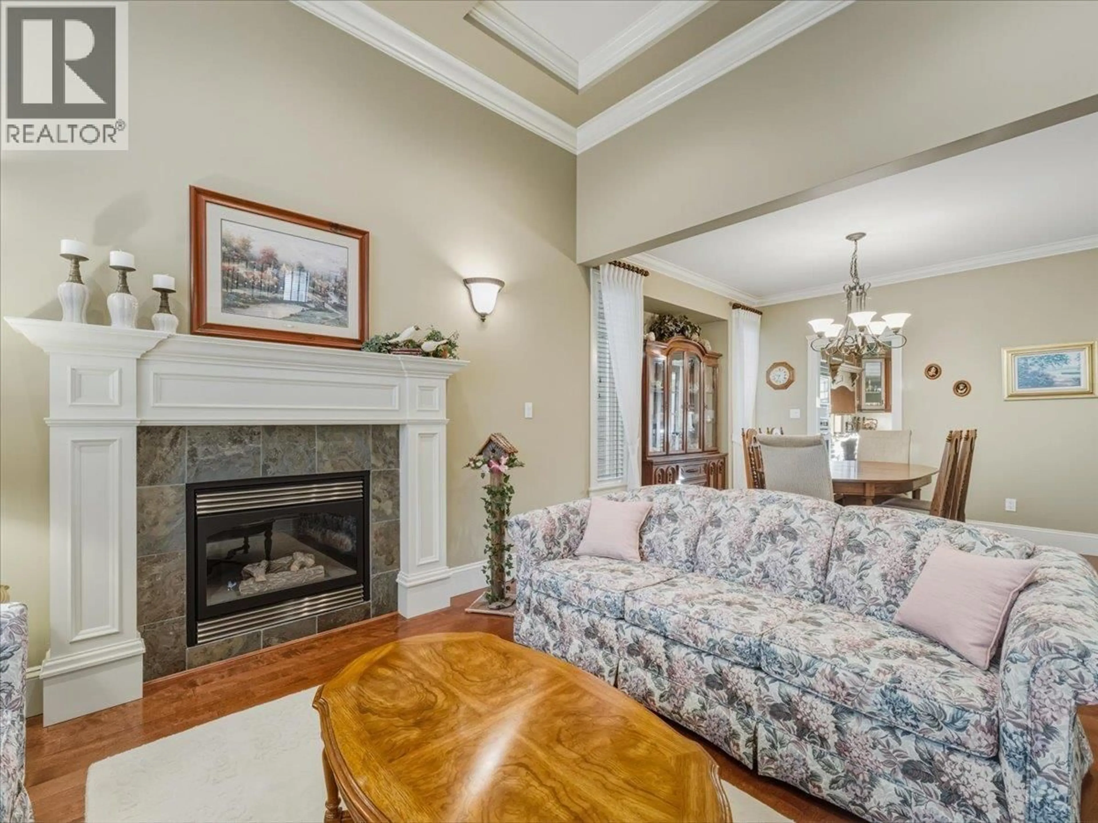 Living room with furniture, unknown for 5822 COVE LINK ROAD, Ladner British Columbia V4K5G8