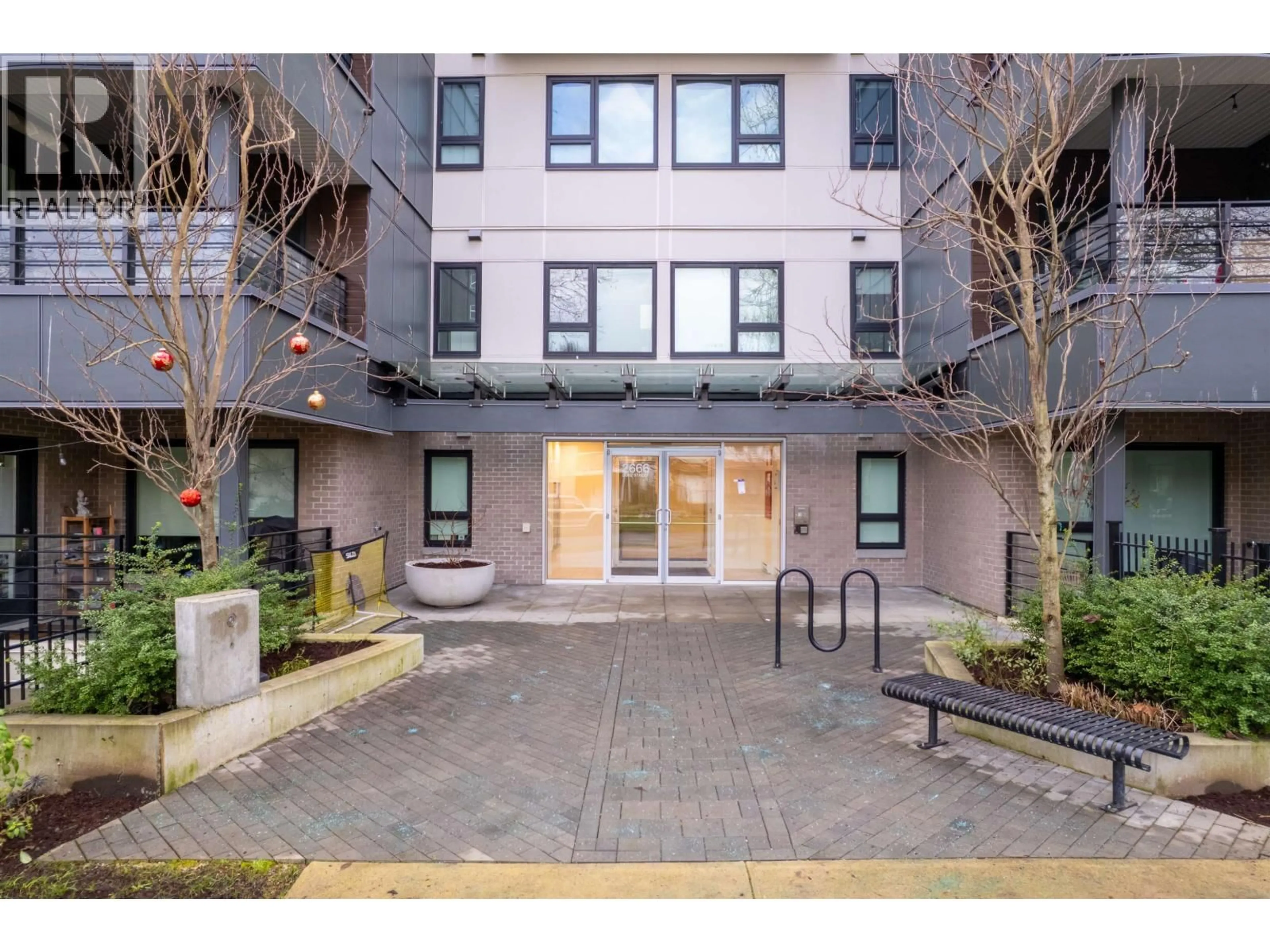 Unknown for 405 - 2666 DUKE STREET, Vancouver British Columbia V5R4S9