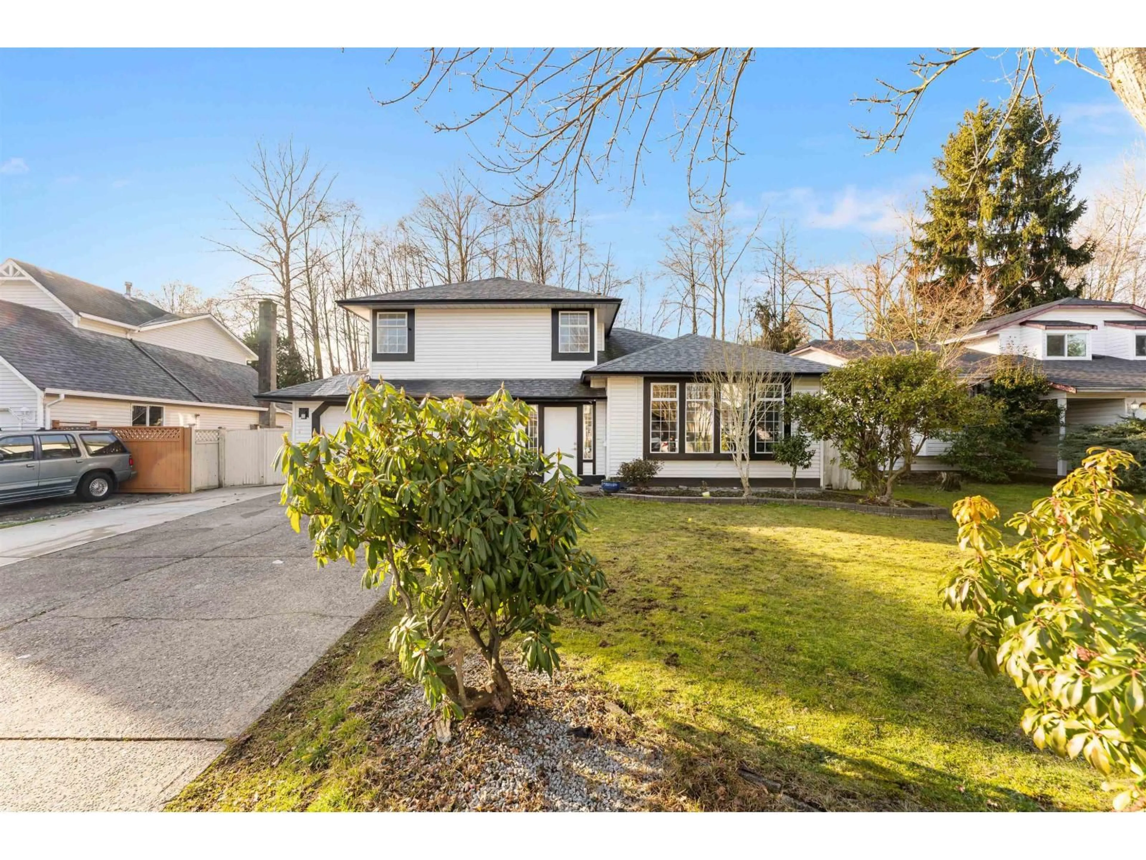 A pic from outside/outdoor area/front of a property/back of a property/a pic from drone, street for 7309 123 STREET, Surrey British Columbia V3W9J2