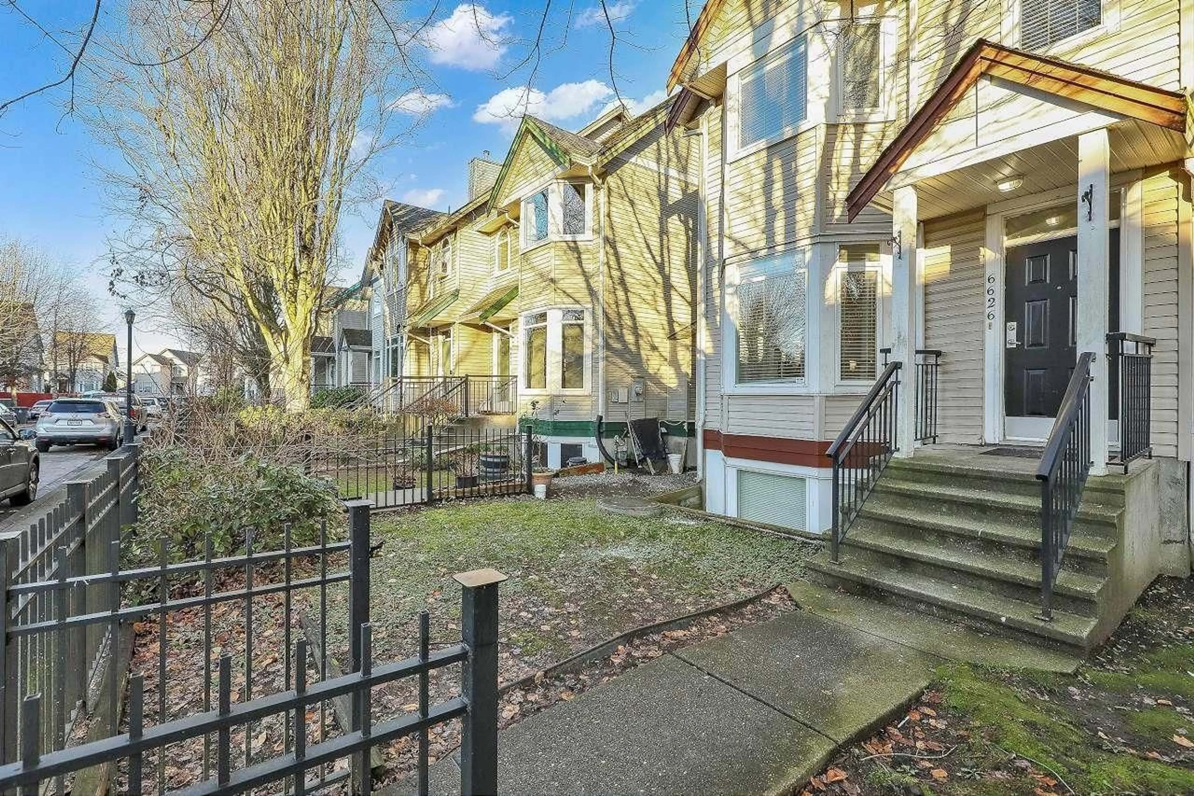 Unknown for 6626 HAMPTON BOULEVARD, Surrey British Columbia V3W1N2