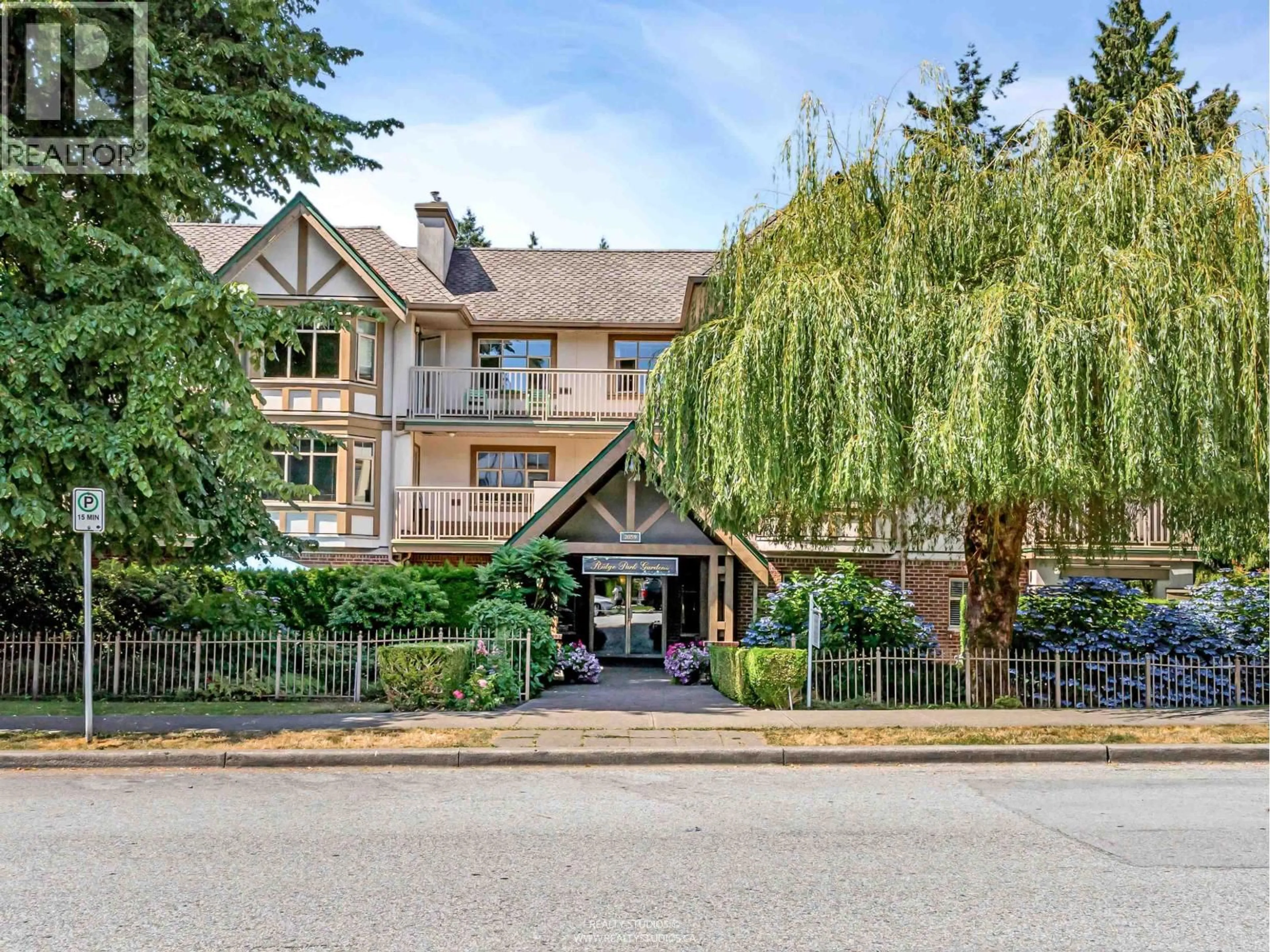 Unknown for 413 - 2059 CHESTERFIELD AVENUE, North Vancouver British Columbia V7M2P4