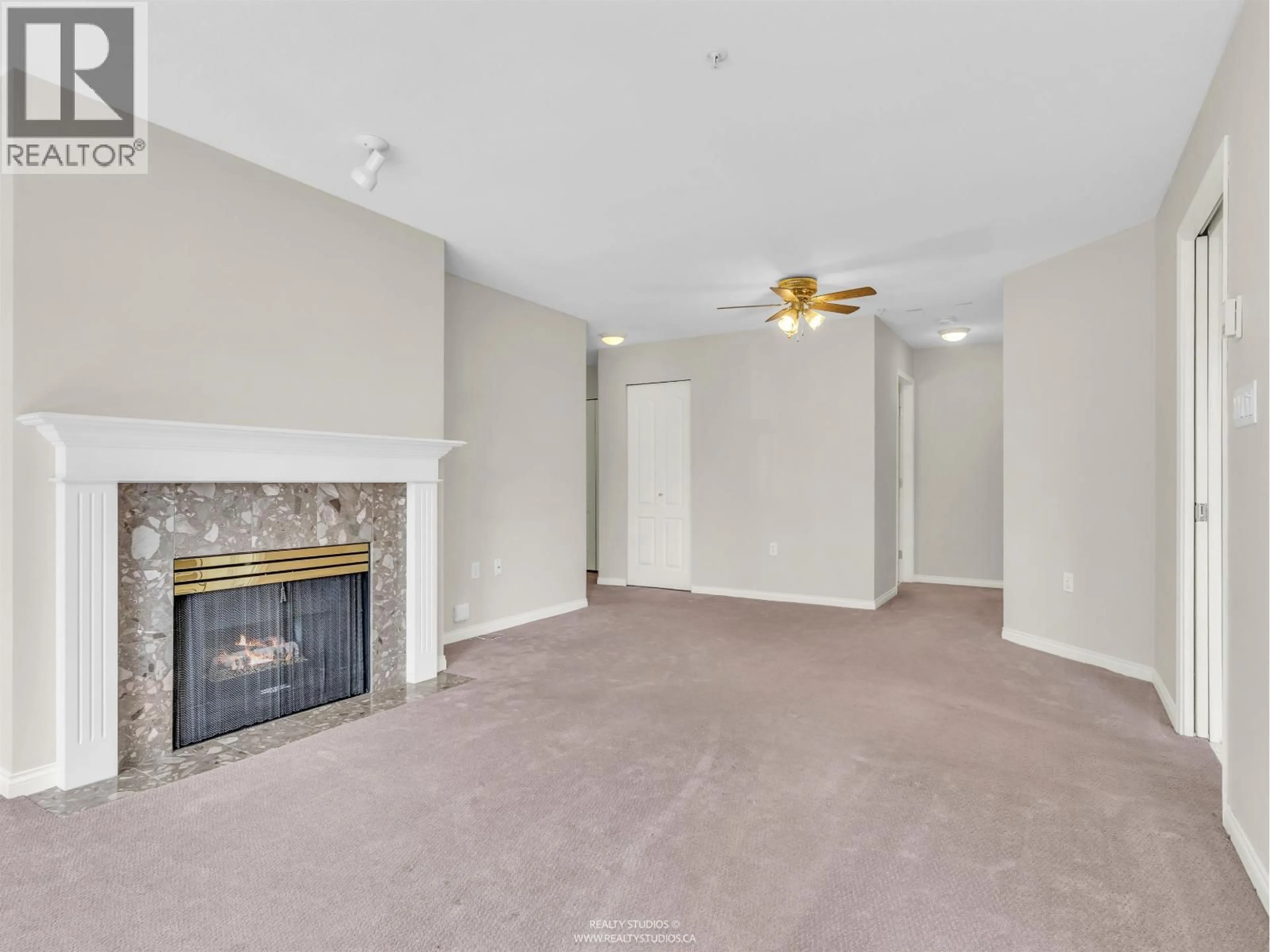 A pic of a room for 413 - 2059 CHESTERFIELD AVENUE, North Vancouver British Columbia V7M2P4