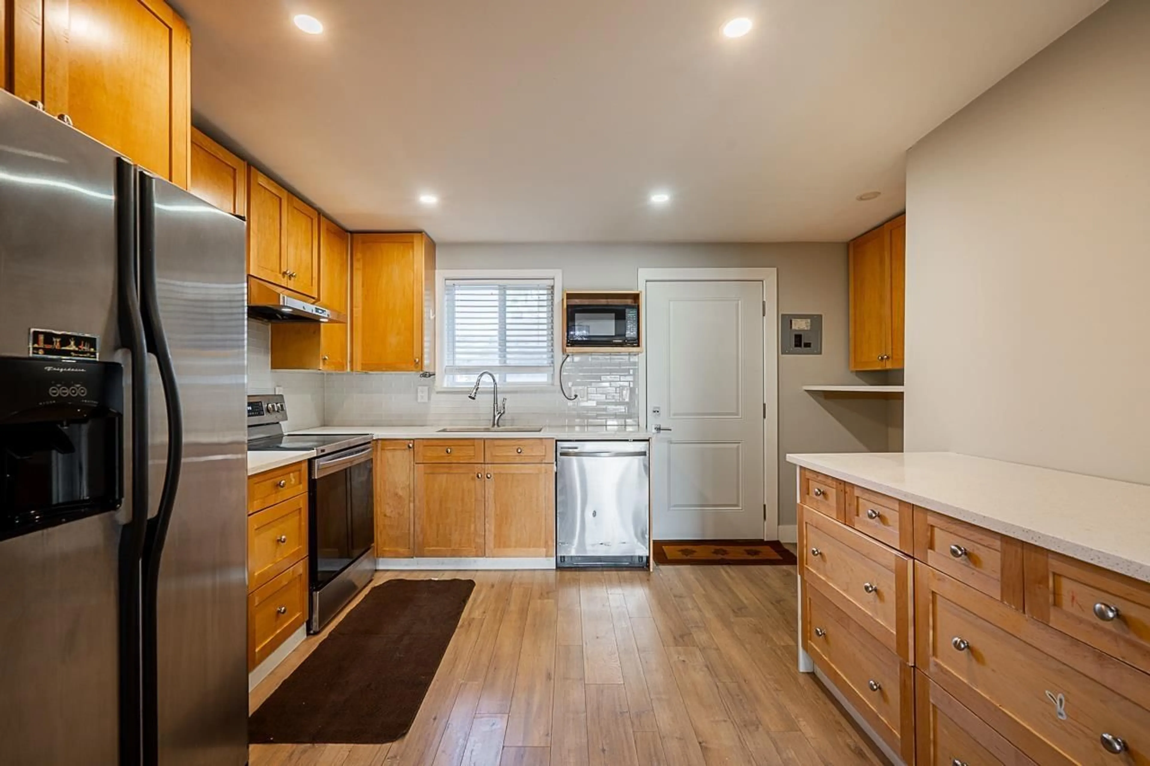 Unknown for 13261 66B AVENUE, Surrey British Columbia V3W8P4