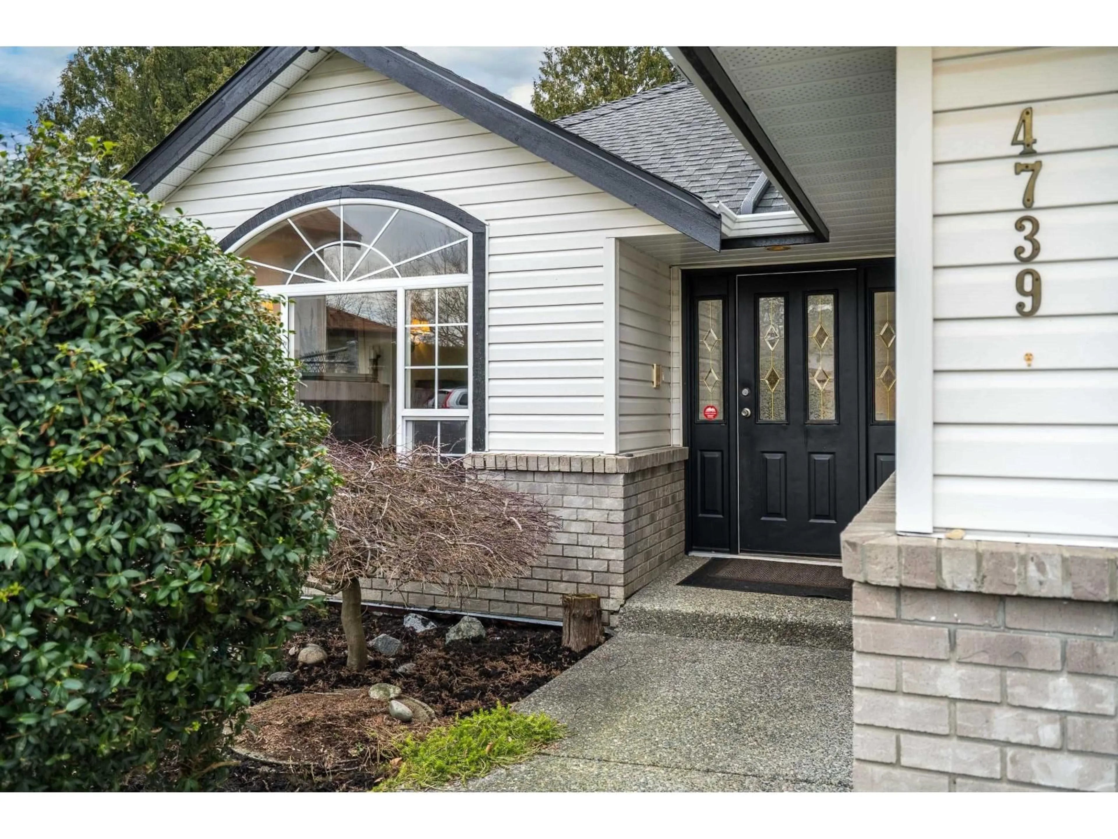 Unknown for 4739 223 STREET, Langley British Columbia V2Z1M5