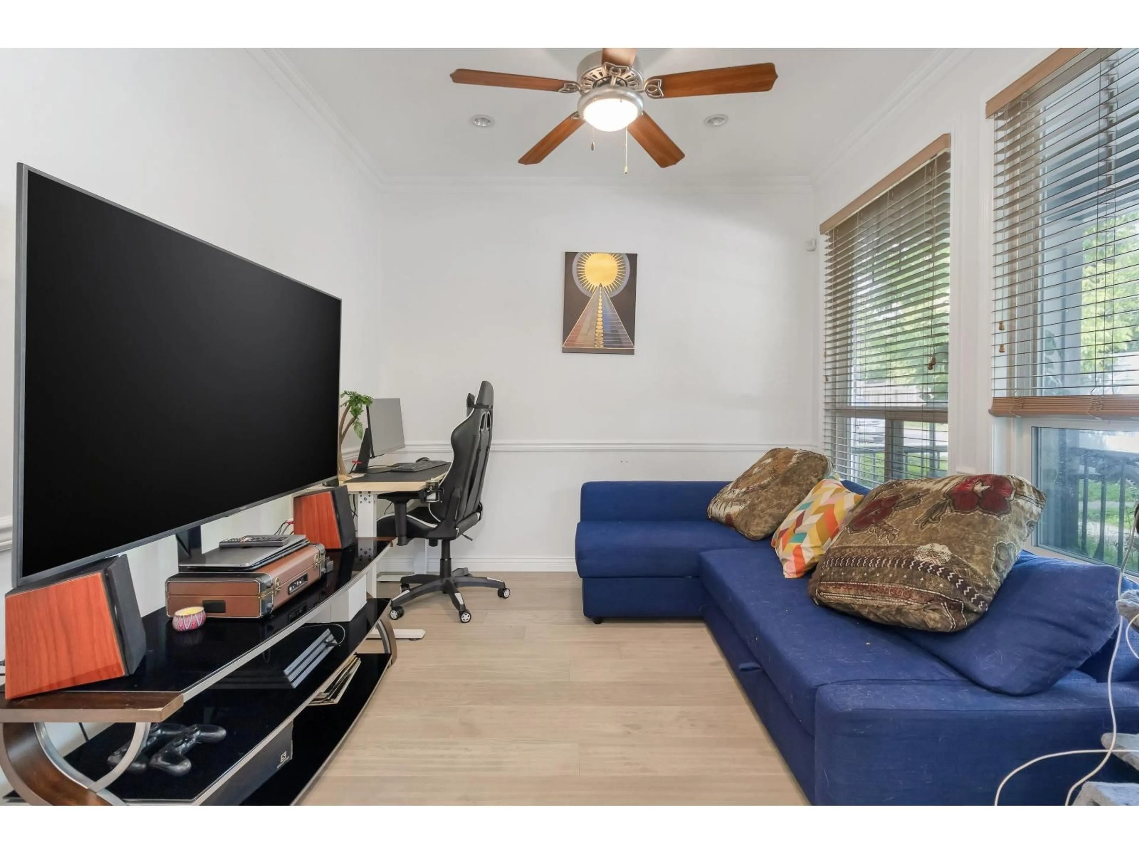 Living room with furniture, wood/laminate floor for 6999 144A STREET, Surrey British Columbia V3S2X8