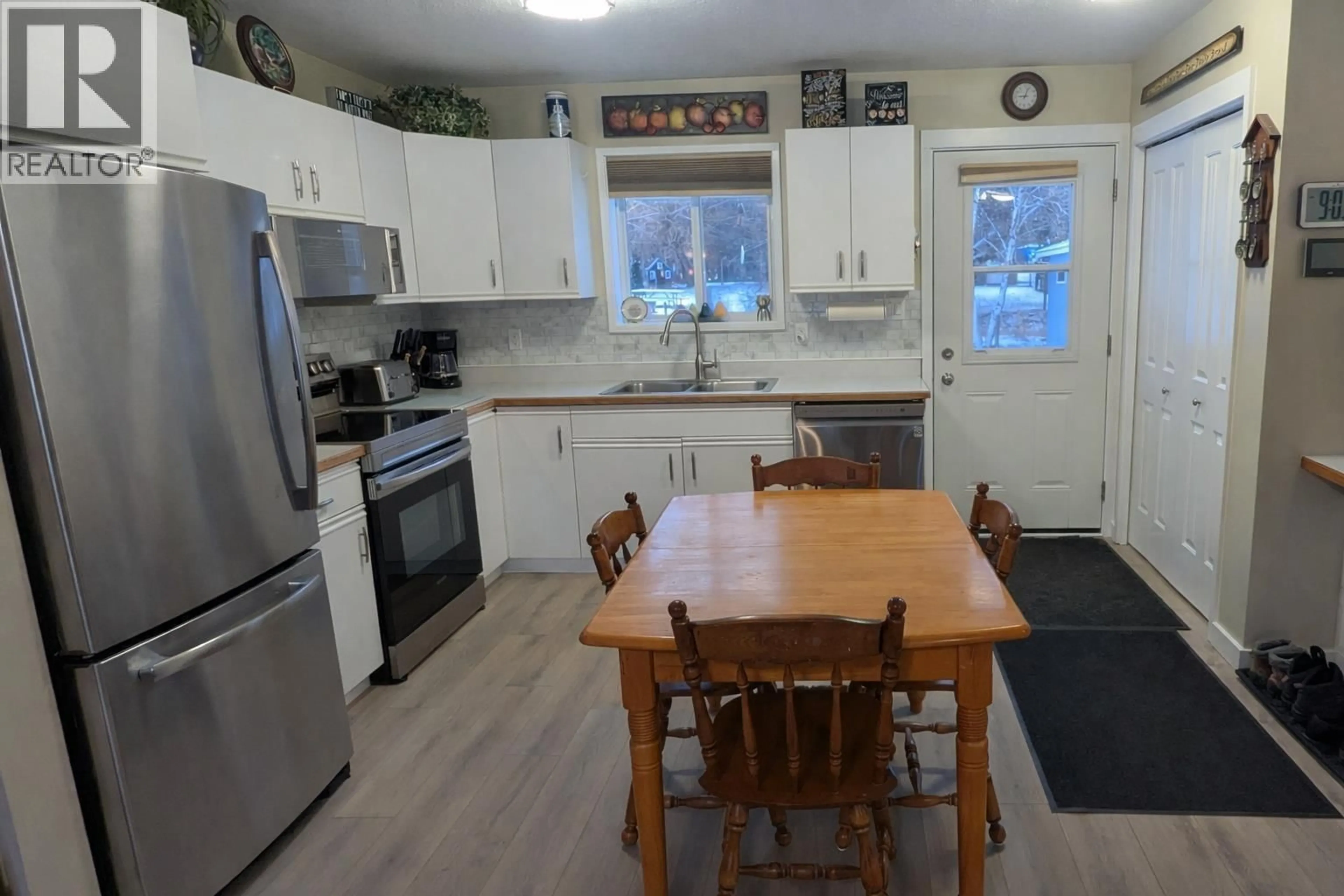 Open concept kitchen, unknown for 1668 TOWER STREET, Telkwa British Columbia V0J2X0