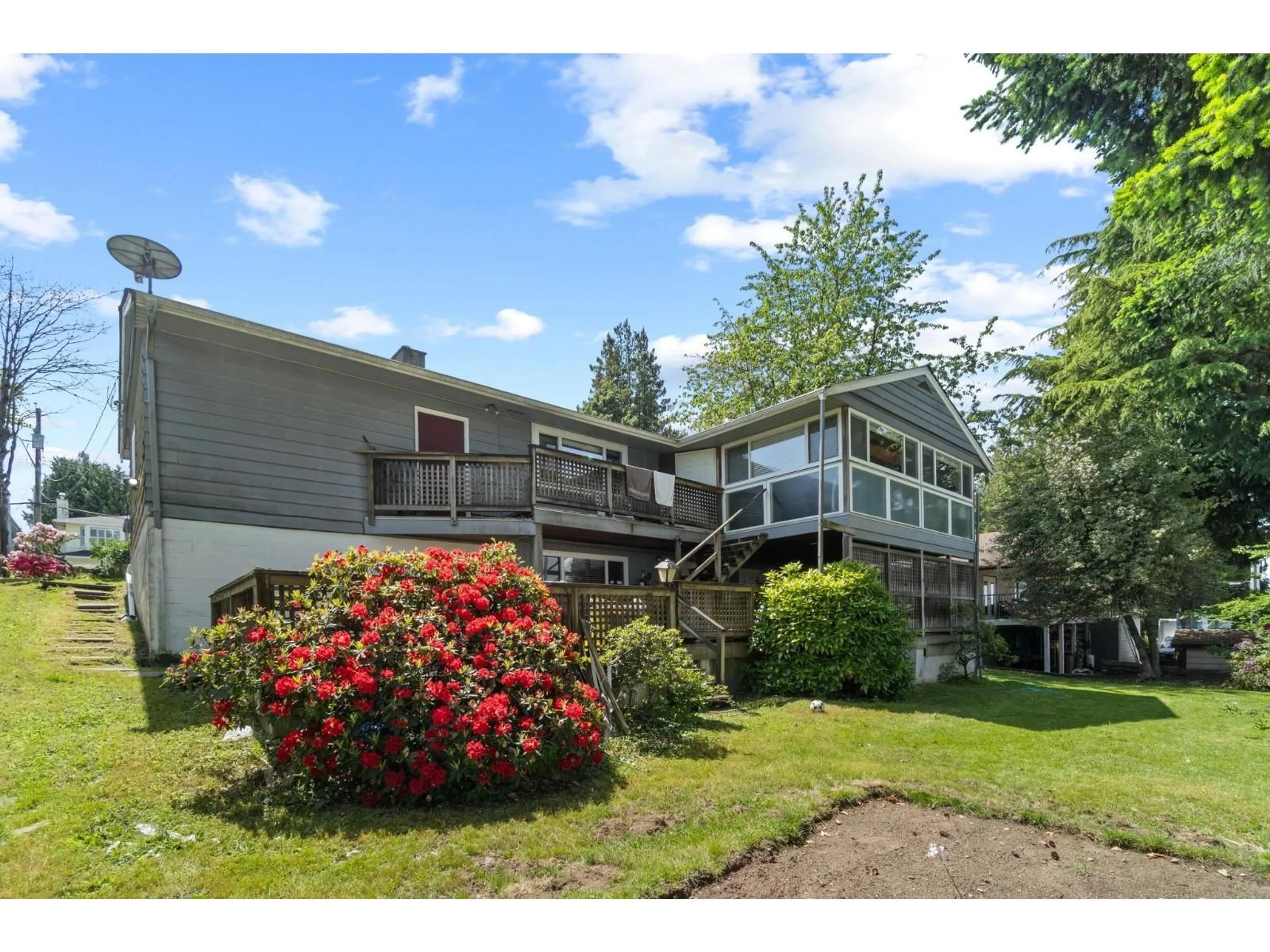 Patio, unknown for 11625 99 AVENUE, Surrey British Columbia V3V2M2