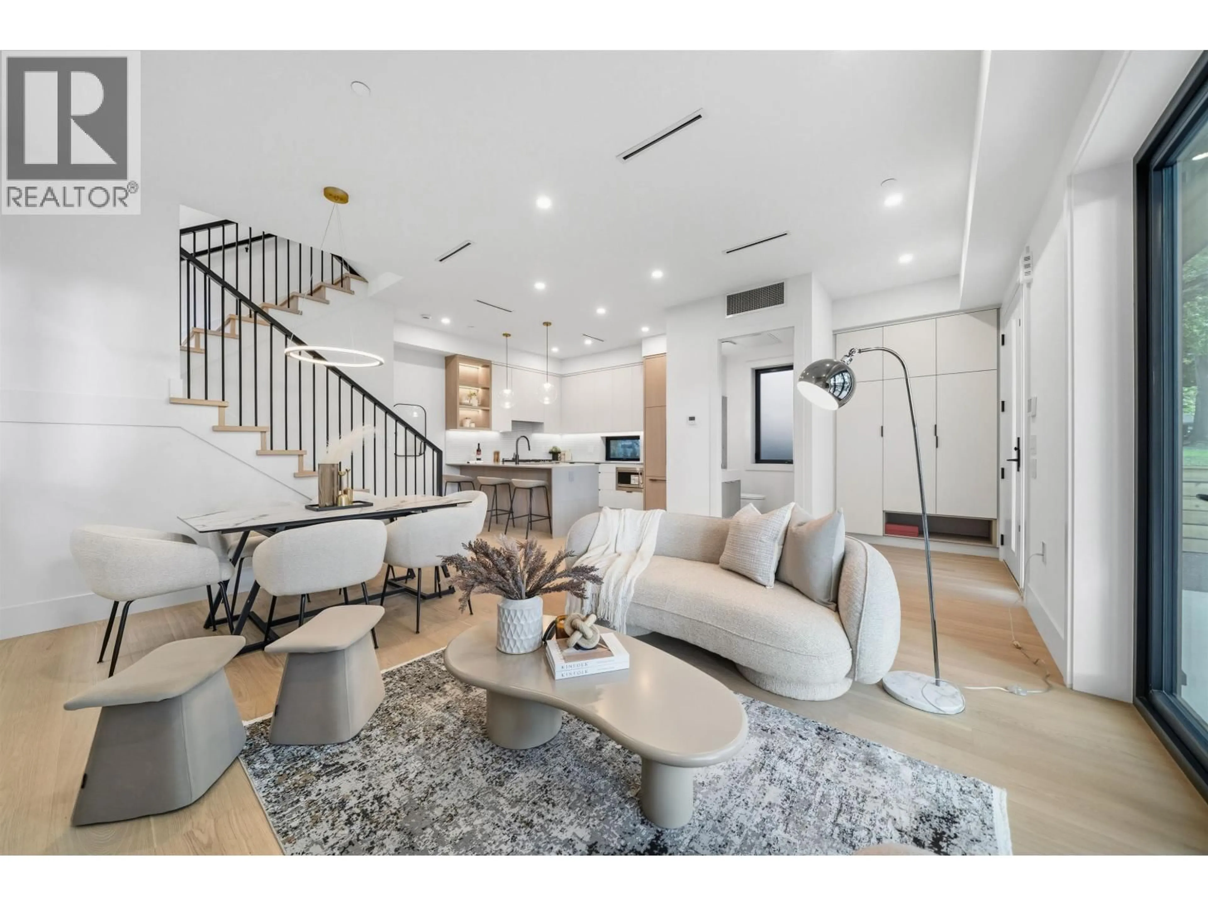 Unknown for 2493 ETON STREET, Vancouver British Columbia V5K1J6