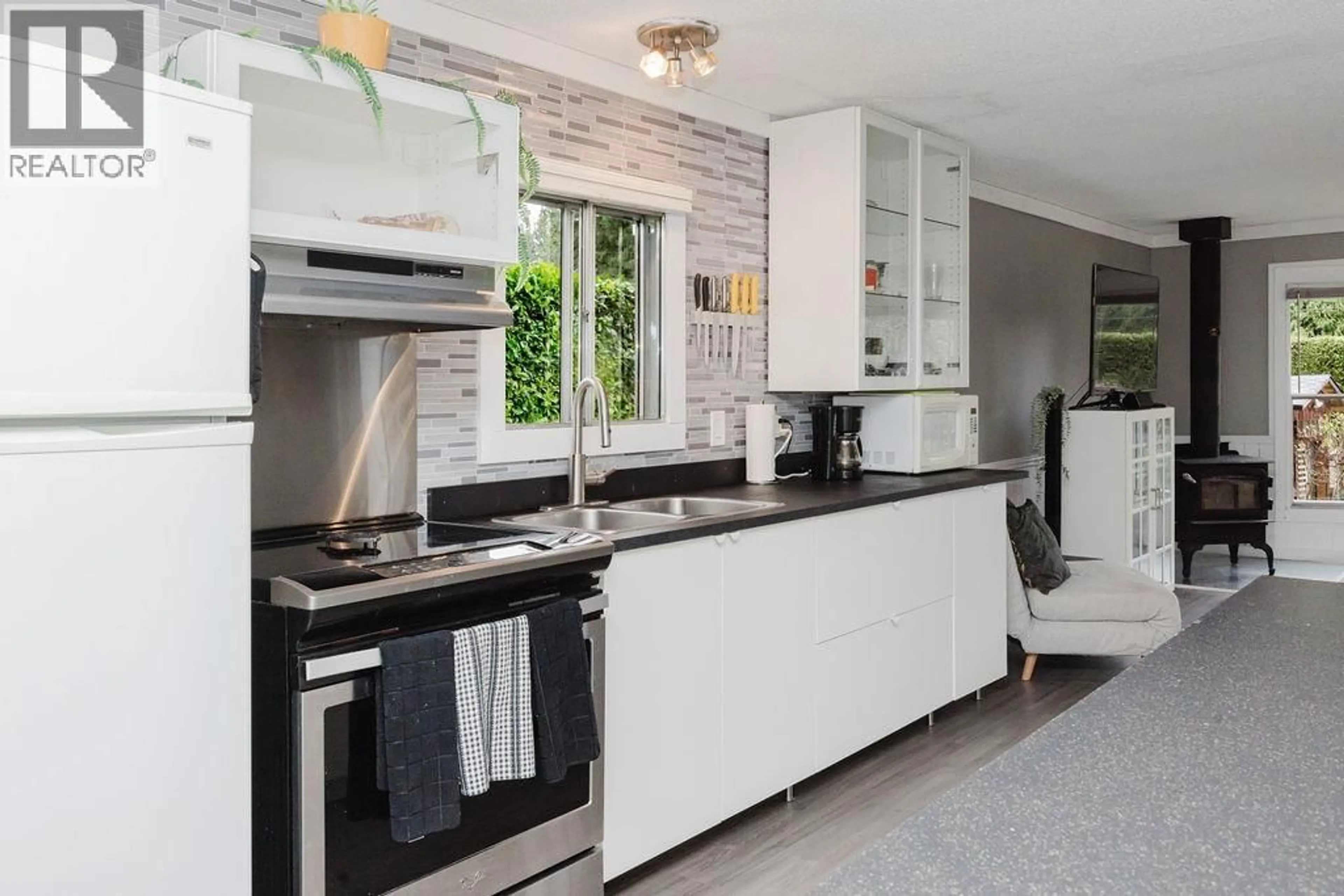 Contemporary kitchen, ceramic/tile floor for 3366 RICHARDS ROAD, Roberts Creek British Columbia V0N2W2