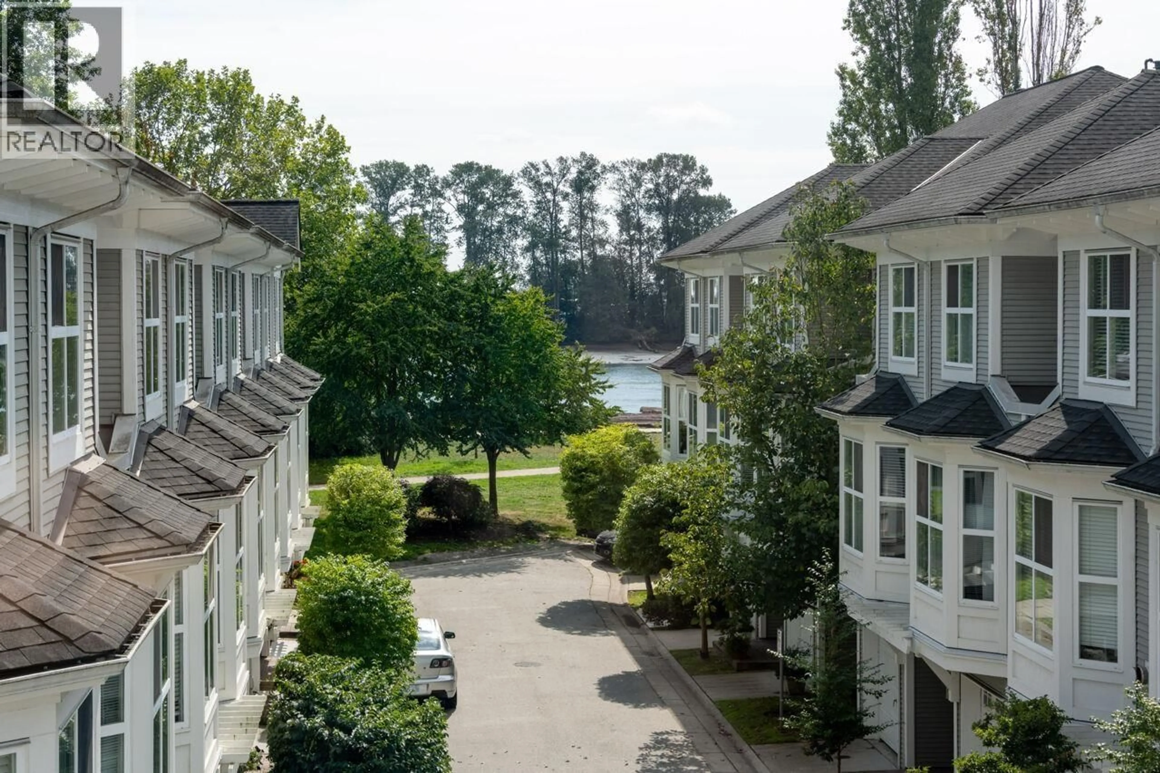 A pic from outside/outdoor area/front of a property/back of a property/a pic from drone, water/lake/river/ocean view for 3058 KENT AVENUE SOUTH, Vancouver British Columbia V5S4V6