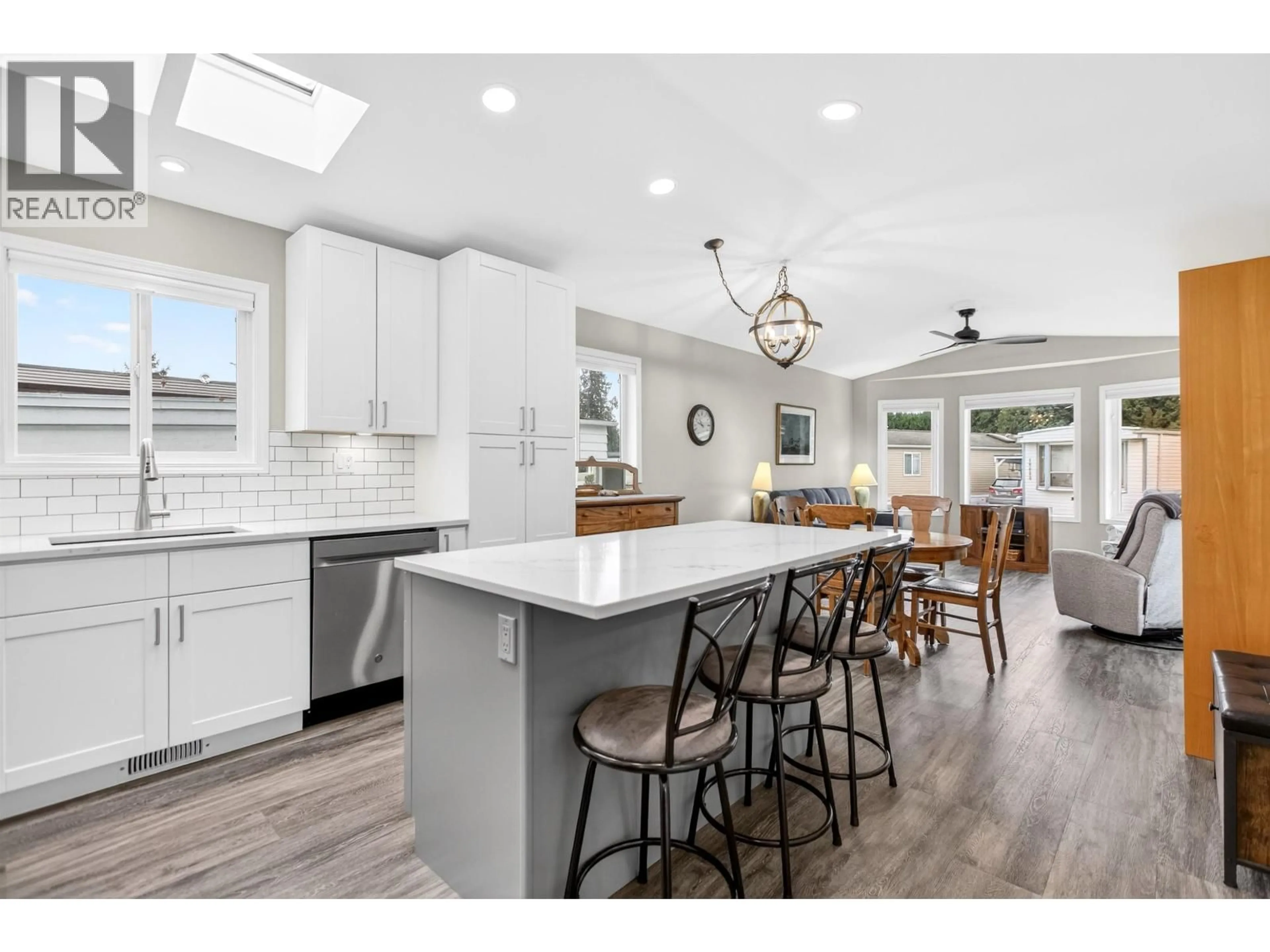 Open concept kitchen, unknown for 19635 PLANETREE LANE, Pitt Meadows British Columbia V3Y1Z3