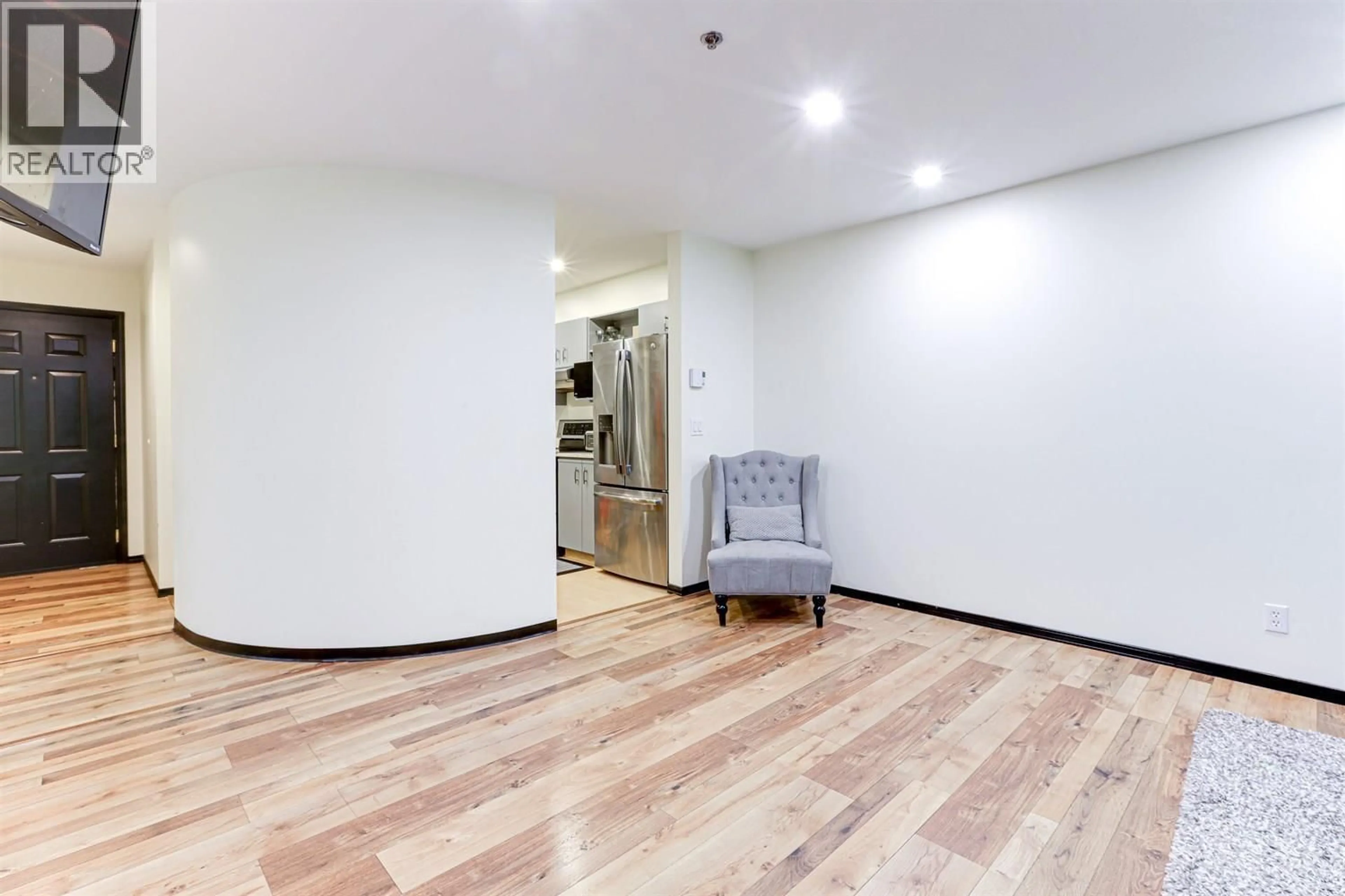 A pic of a room for 505 - 6737 STATION HILL COURT, Burnaby British Columbia V3N4V2