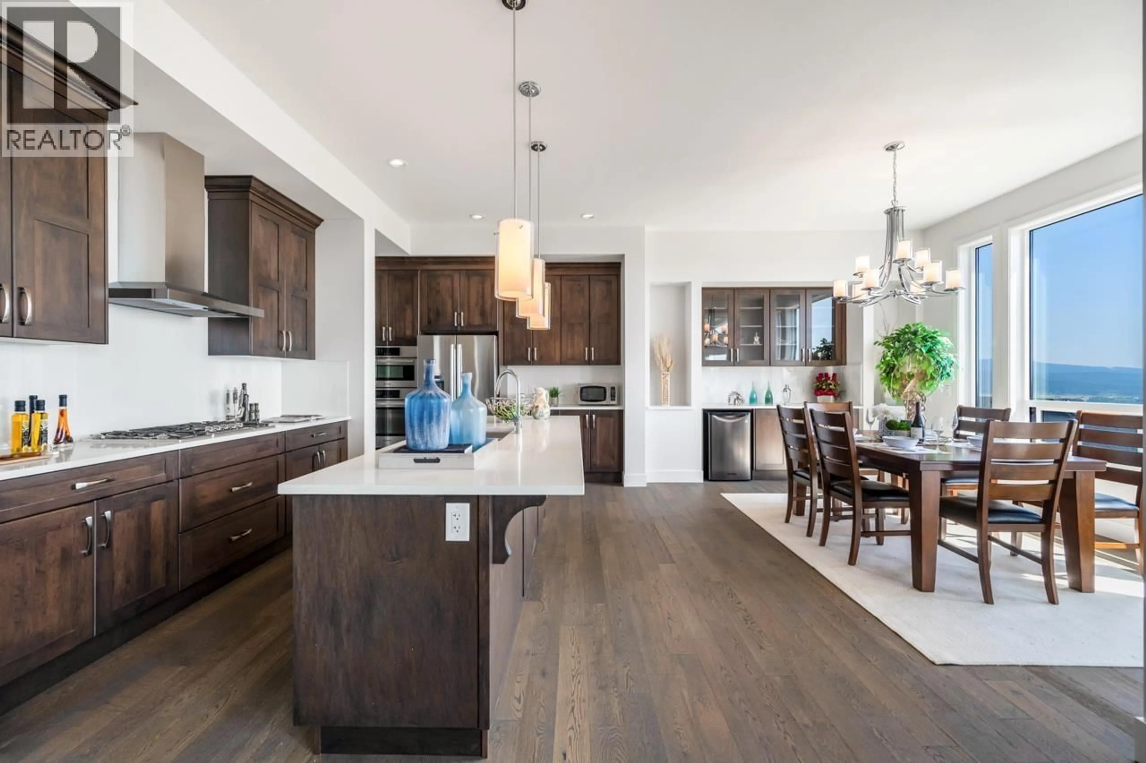 Open concept kitchen, unknown for 1431 STRAWLINE HILL STREET, Coquitlam British Columbia V3E0L6