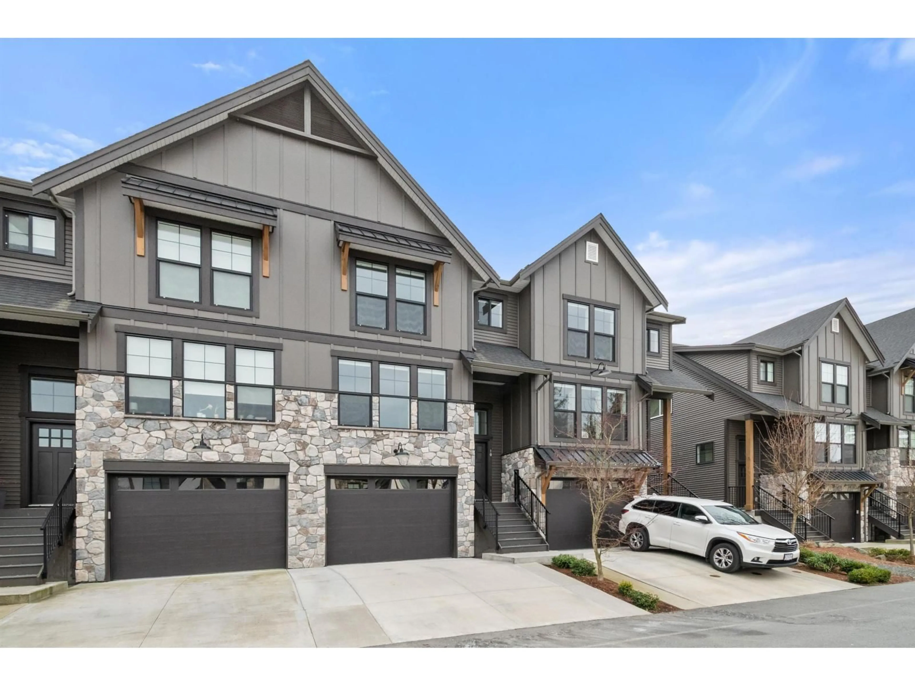 Home with brick exterior material, street for 10 - 47203 VISTA PLACE, Chilliwack British Columbia V2R6E2