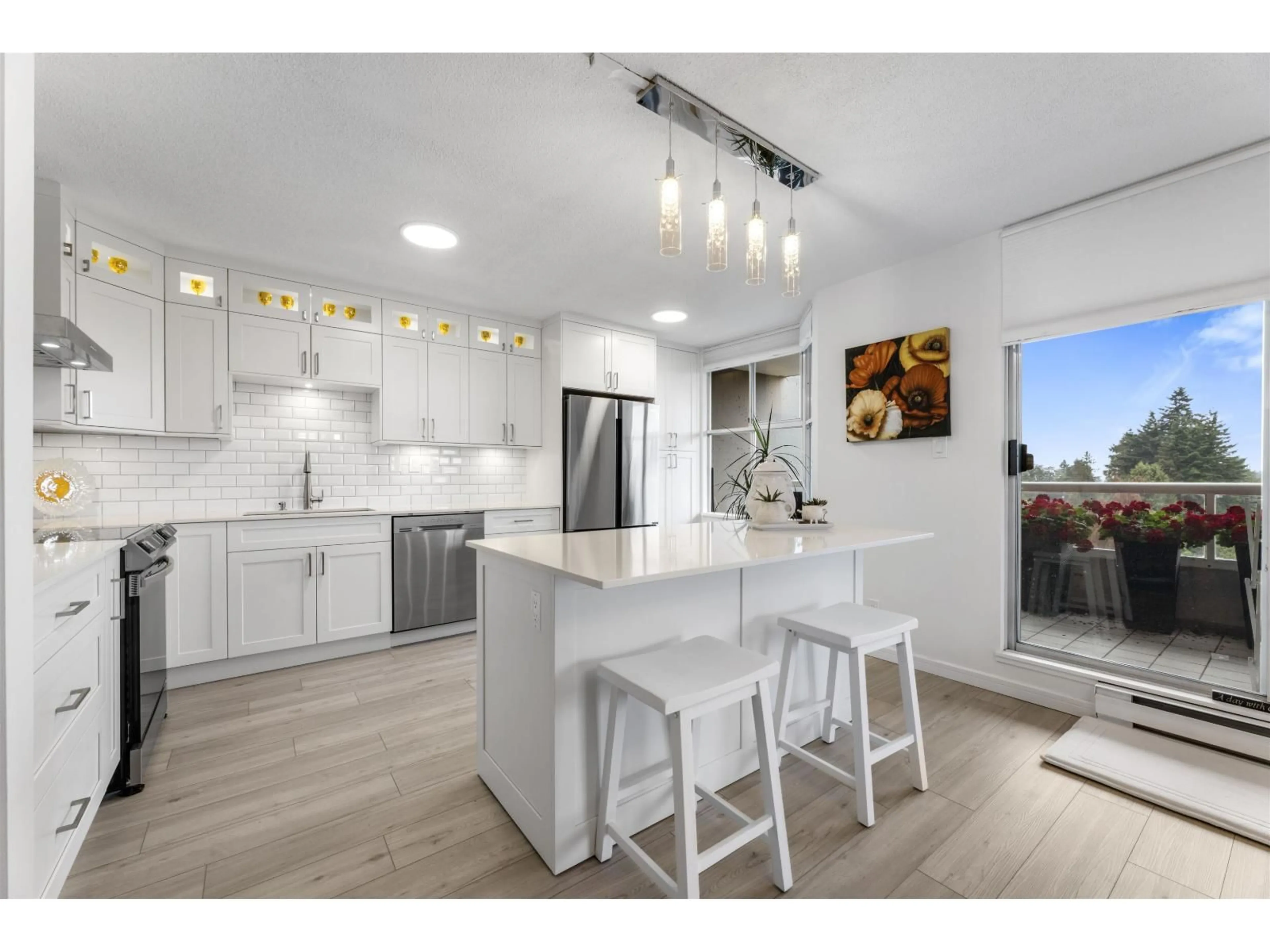 Open concept kitchen, unknown for 801 - 11910 80 AVENUE, Delta British Columbia V4C8E3