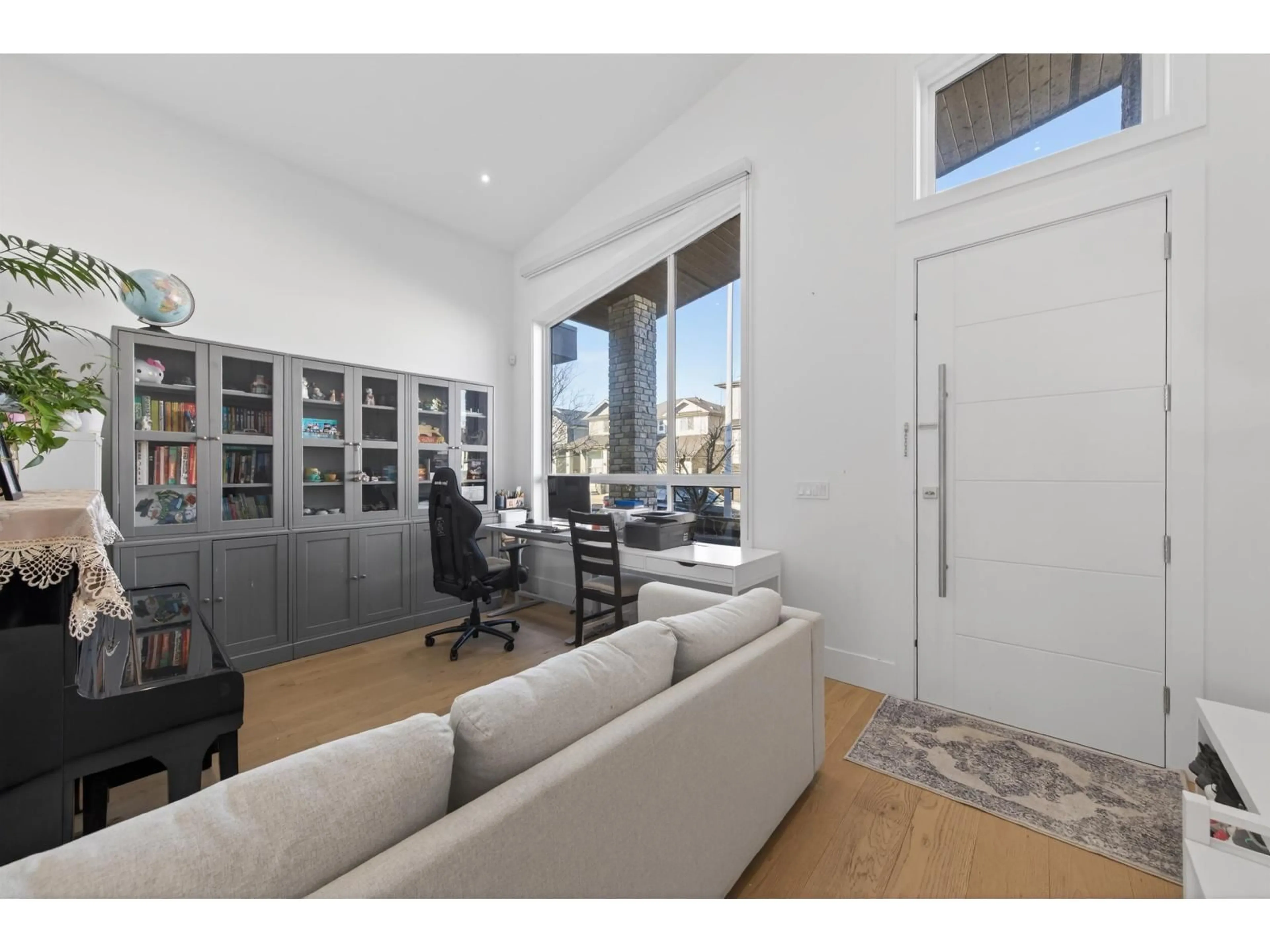 Unknown for 16764 18A AVENUE, Surrey British Columbia V3Z9X5