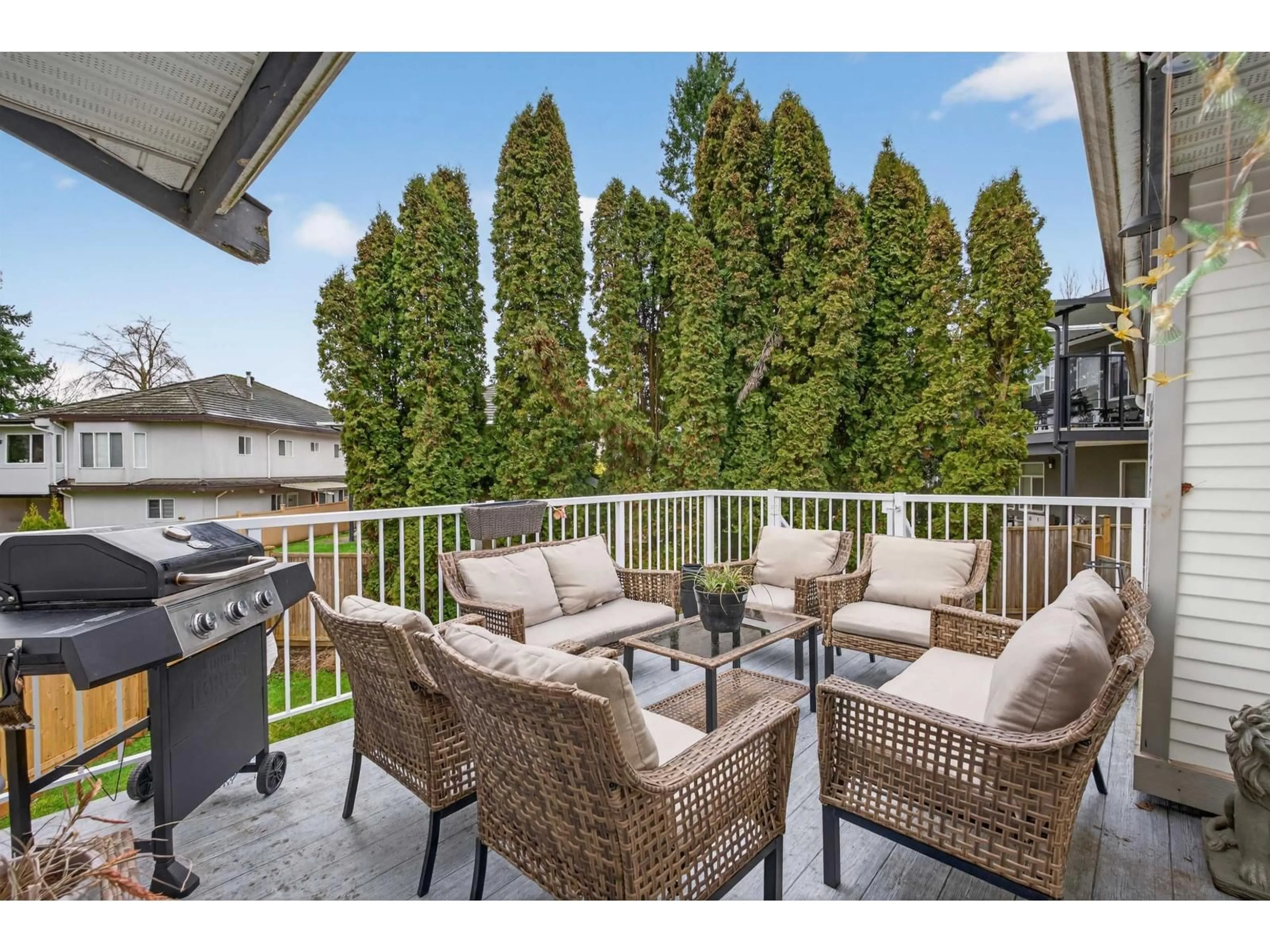 Patio, unknown for 8927 146A STREET, Surrey British Columbia V3R6Z9