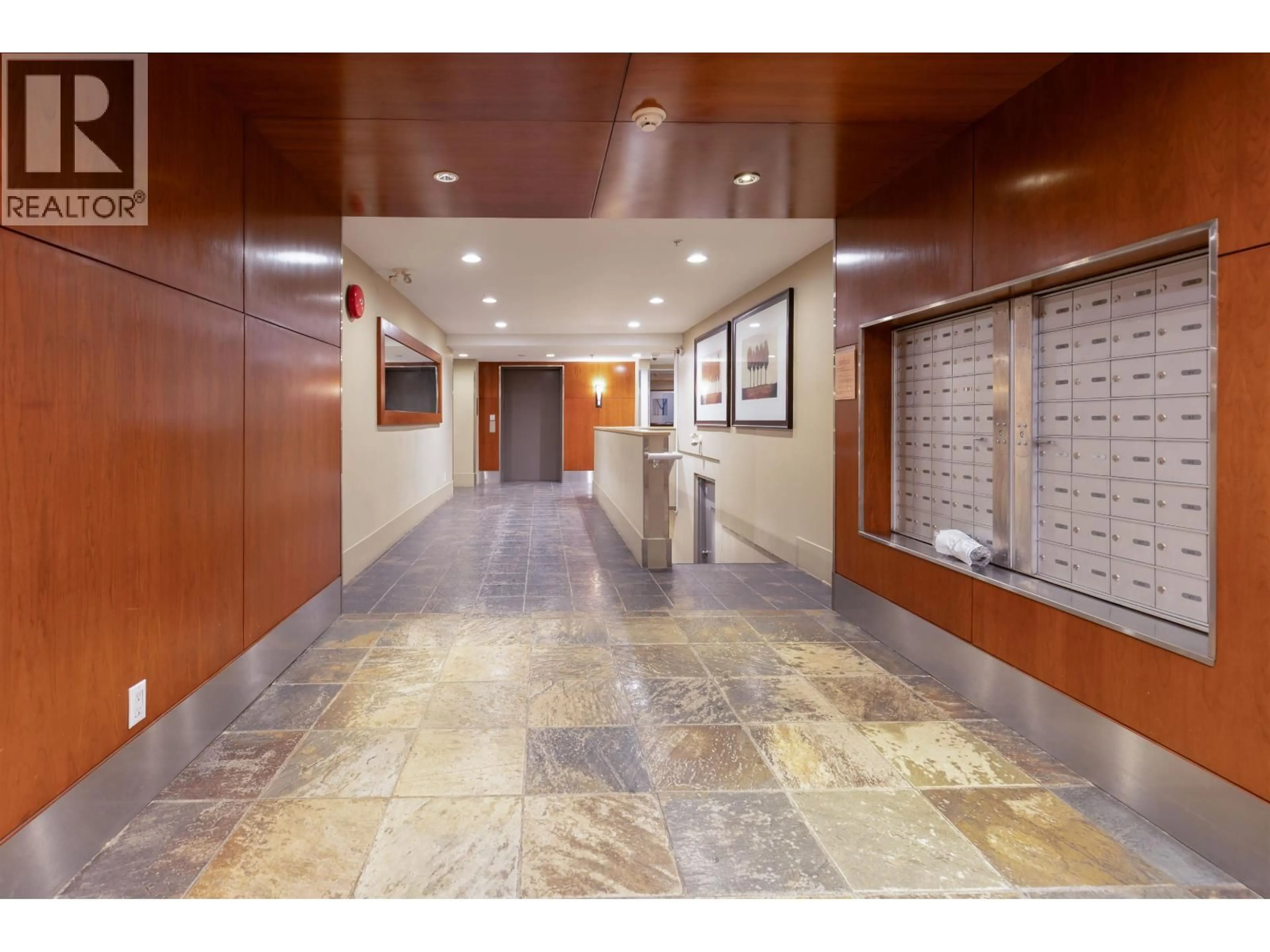 Indoor foyer for 218 - 9200 FERNDALE ROAD, Richmond British Columbia V6Y4L2