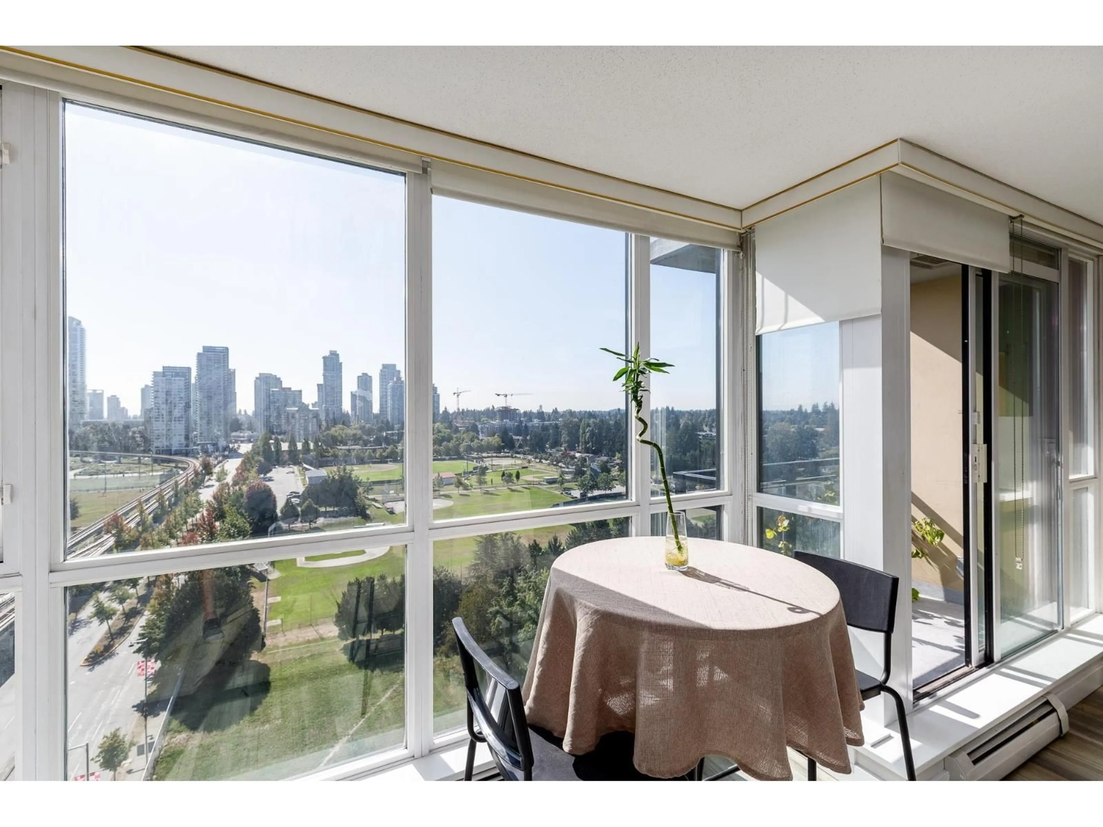 Unknown for 1603 - 10777 UNIVERSITY DRIVE, Surrey British Columbia V3T0E6